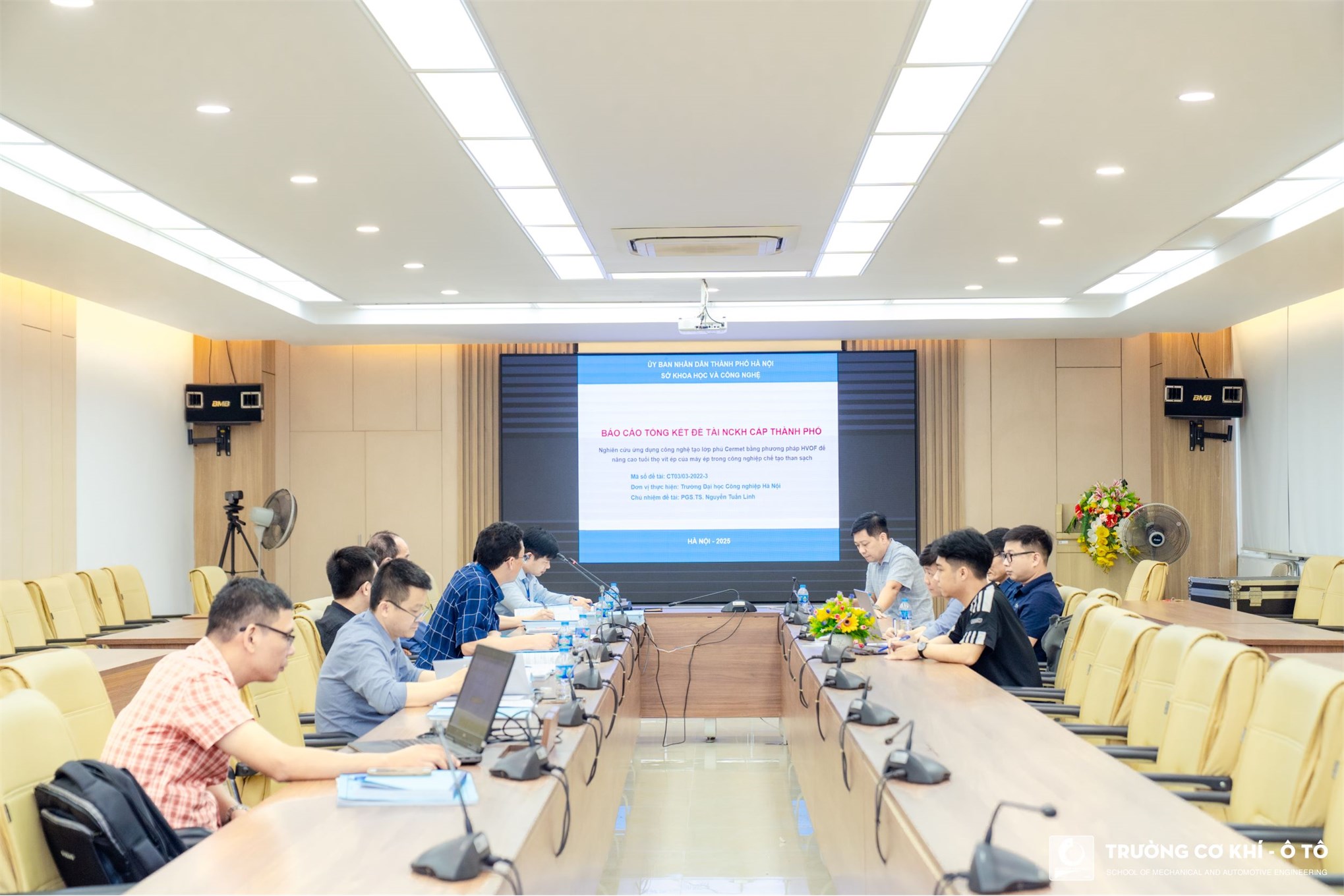 Đánh giá, nghiệm thu cấp cơ sở đề tài khoa học cấp thành phố Hà Nội: “Nghiên cứu ứng dụng công nghệ tạo lớp phủ Cermet bằng phương pháp HVOF để nâng cao tuổi thọ vít ép của máy ép trong công nghiệp chế tạo than sạch”