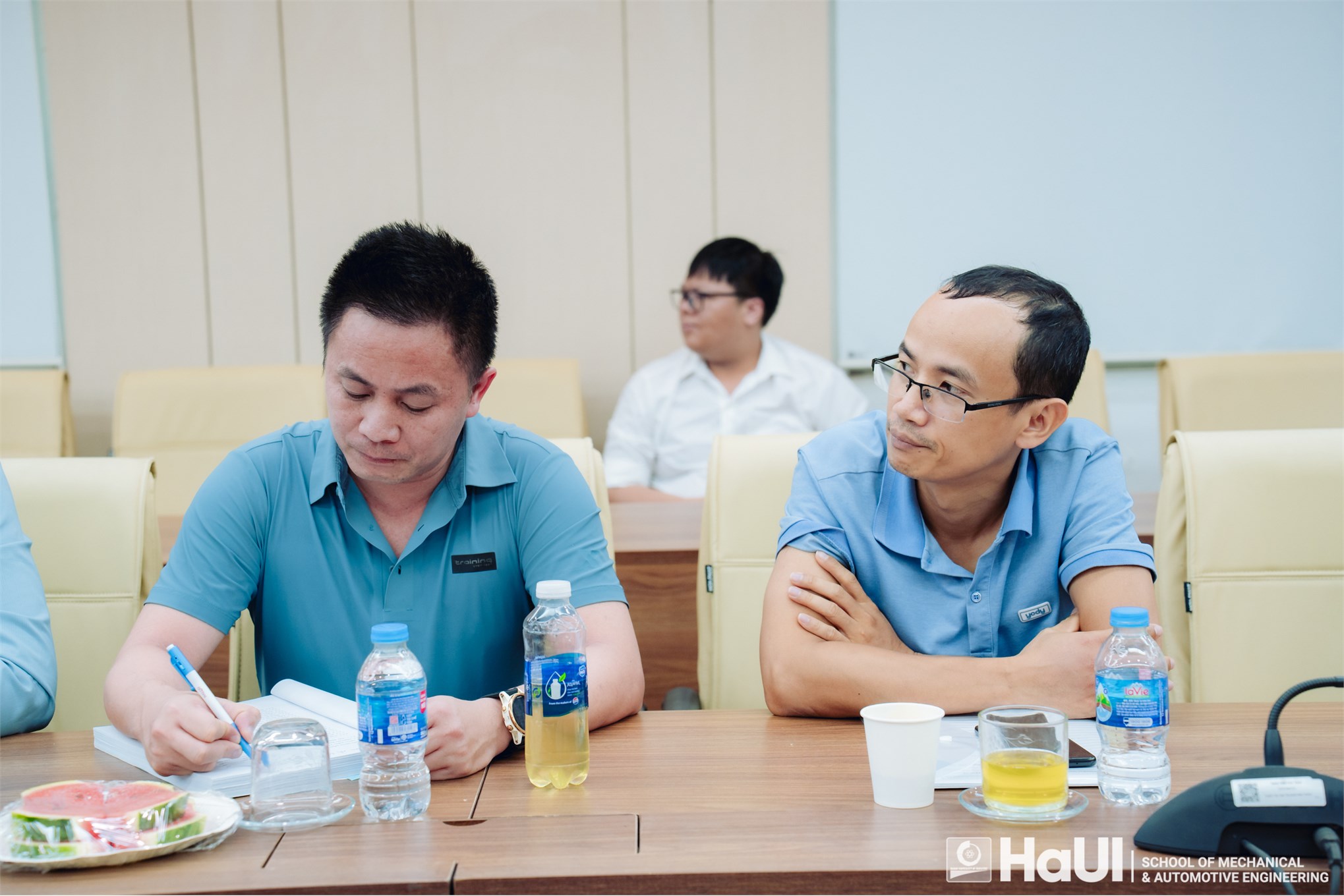 Hội thảo luận án tiến sĩ cho nghiên cứu sinh Ngô Quang Tạo chuyên ngành Kỹ thuật Cơ khí động lực, Trường Cơ khí - Ô tô
