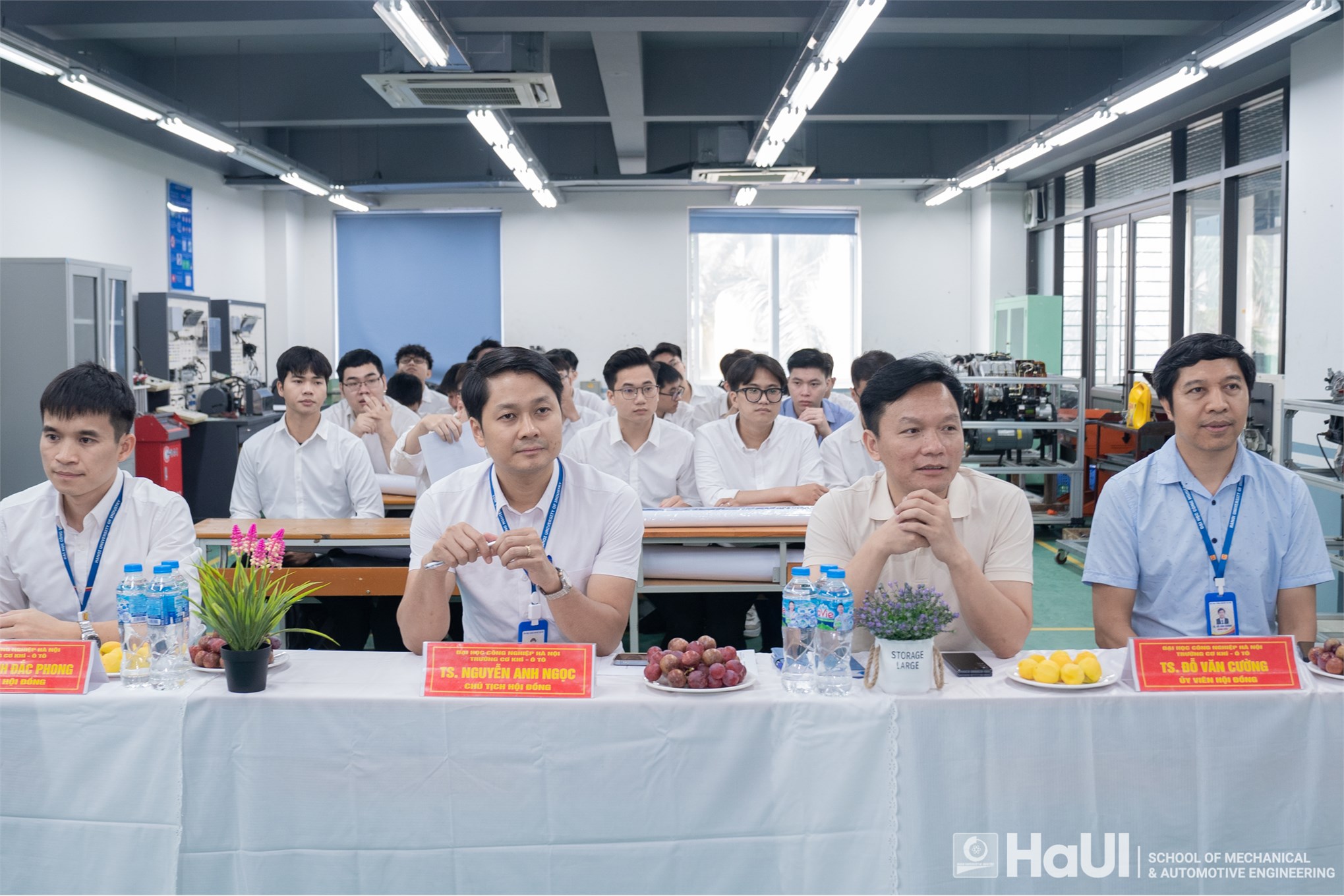 Lễ bảo vệ đồ án tốt nghiệp đại học K16 Trường Cơ khí – Ô tô: Khẳng định bản lĩnh, vững bước vào tương lai