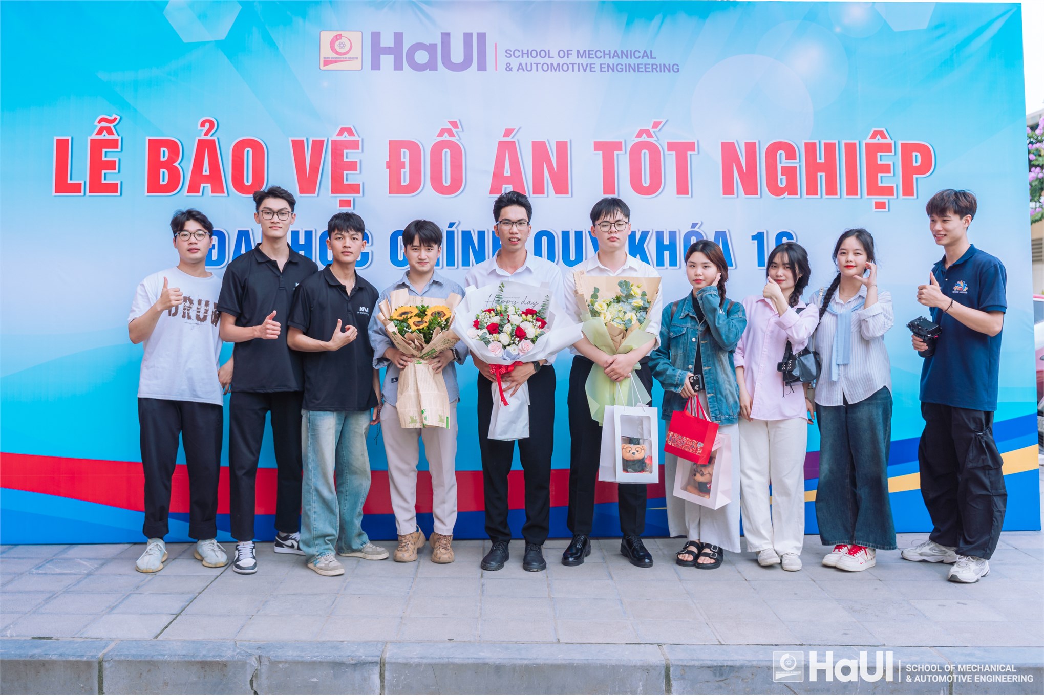 Lễ bảo vệ đồ án tốt nghiệp đại học K16 Trường Cơ khí – Ô tô: Khẳng định bản lĩnh, vững bước vào tương lai