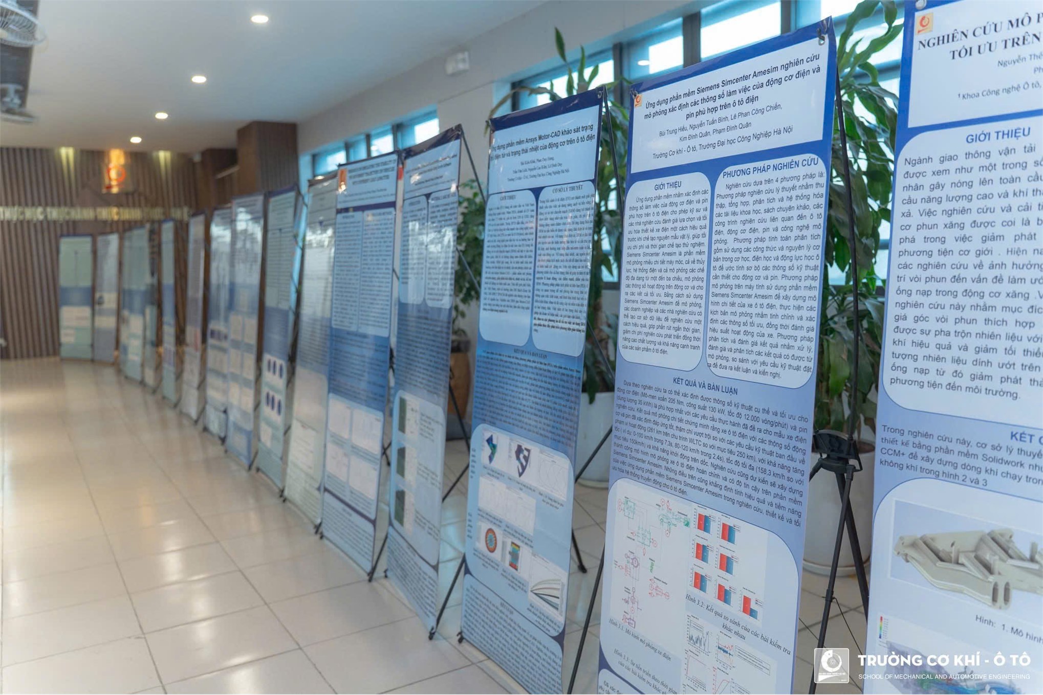 Nghiệm thu đề tài nghiên cứu khoa học sinh viên Trường Cơ khí - Ô tô: Sự sáng tạo và tiềm năng ứng dụng thực tế Hội nghị sinh viên nghiên cứu