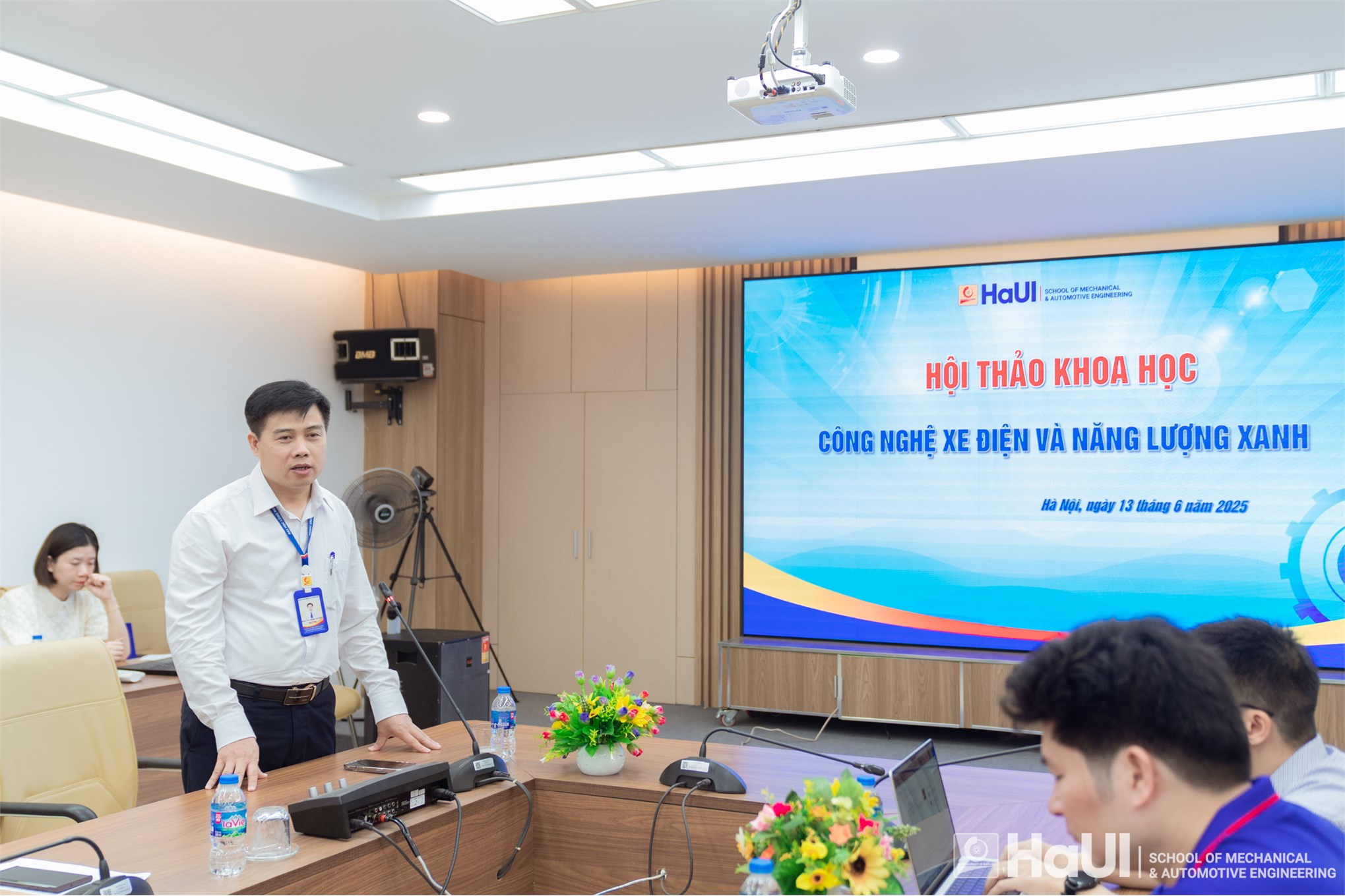 Hội thảo “Công nghệ xe điện và năng lượng xanh” tại Trường Cơ khí – Ô tô
