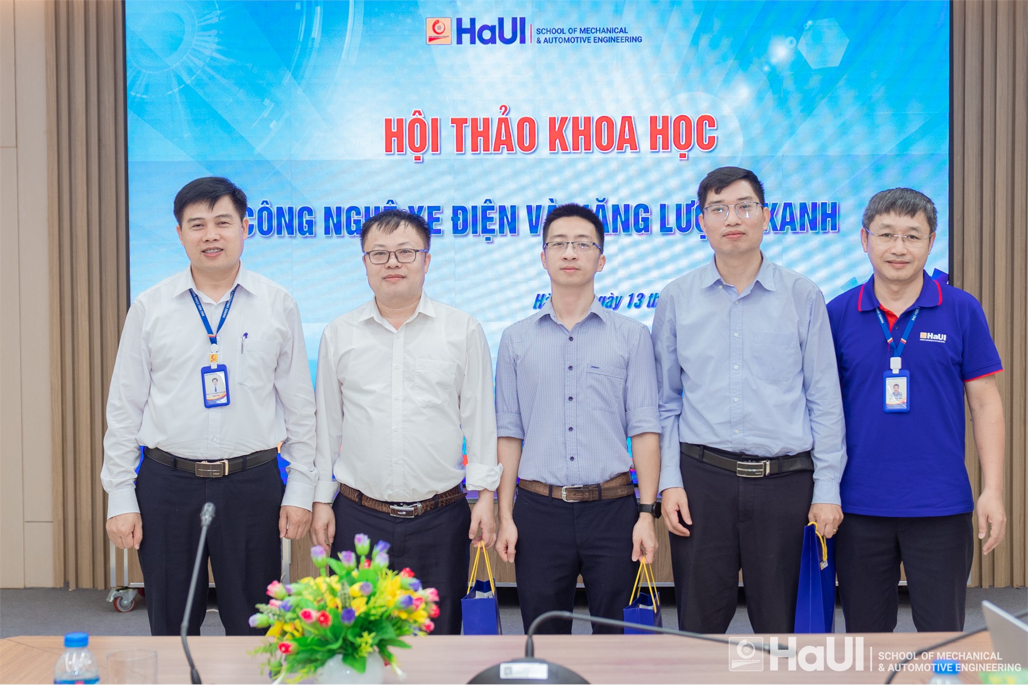 Hội thảo “Công nghệ xe điện và năng lượng xanh” tại Trường Cơ khí – Ô tô