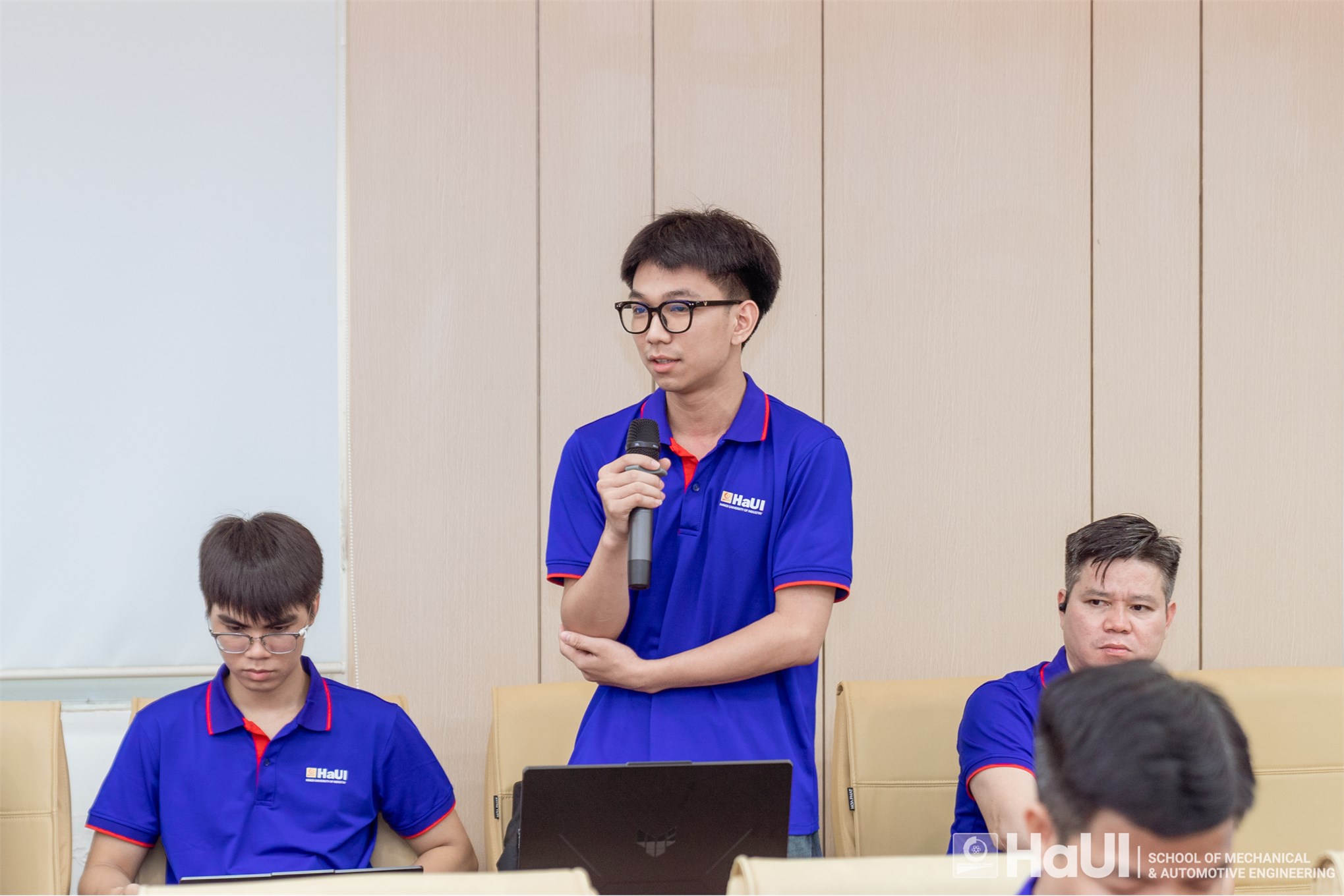 Hội thảo “Công nghệ xe điện và năng lượng xanh” tại Trường Cơ khí – Ô tô