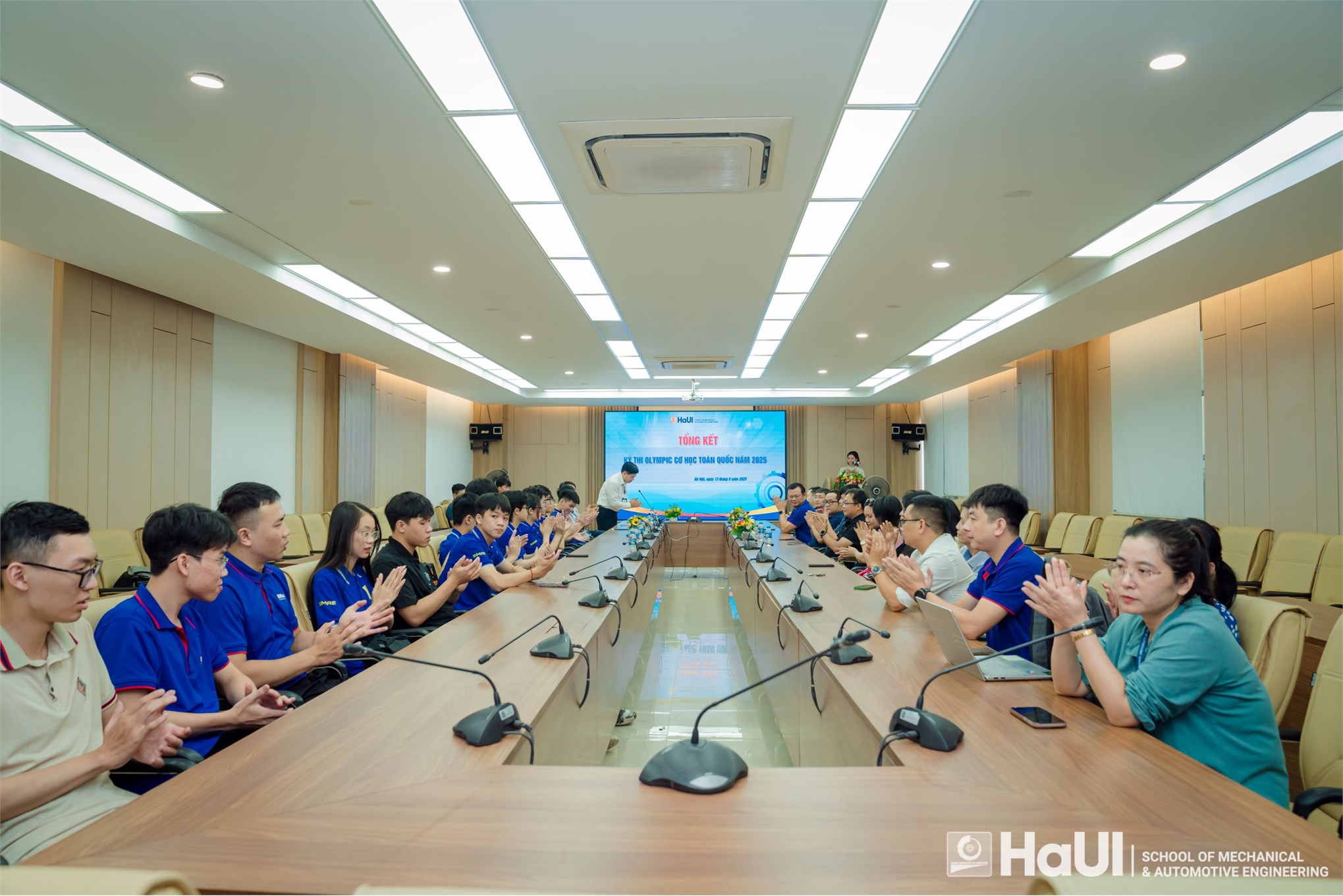 Trường Cơ khí – Ô tô tổng kết và trao giải Olympic Cơ học năm 2025