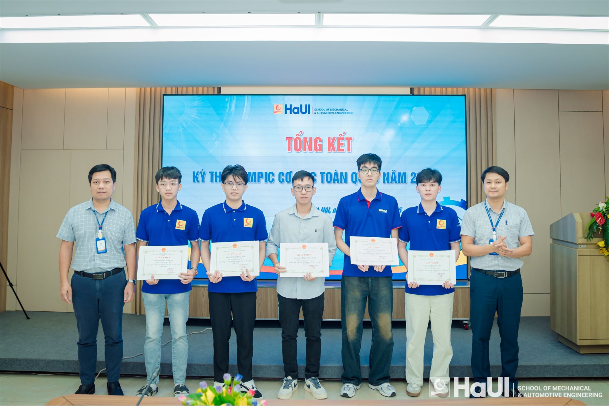 Trường Cơ khí – Ô tô tổng kết và trao giải Olympic Cơ học năm 2025