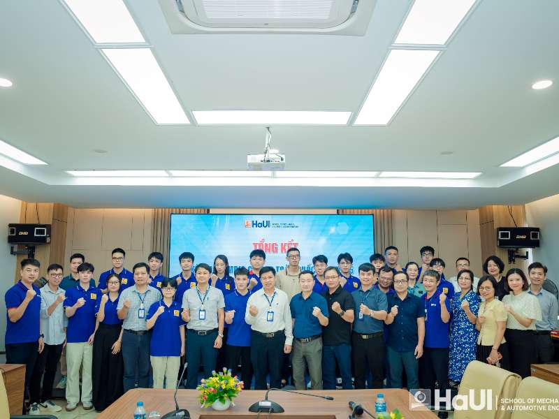 Trường Cơ khí – Ô tô tổng kết và trao giải Olympic Cơ học năm 2025