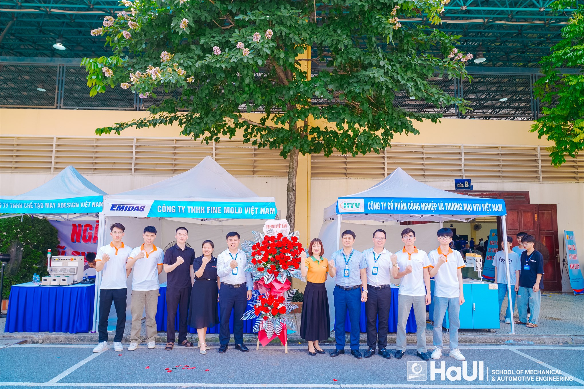 Sôi động tranh tài với chủ đề “Robot mini” và trưng bày các sản phẩm khoa học công nghệ tại Ngày hội kỹ thuật 2025