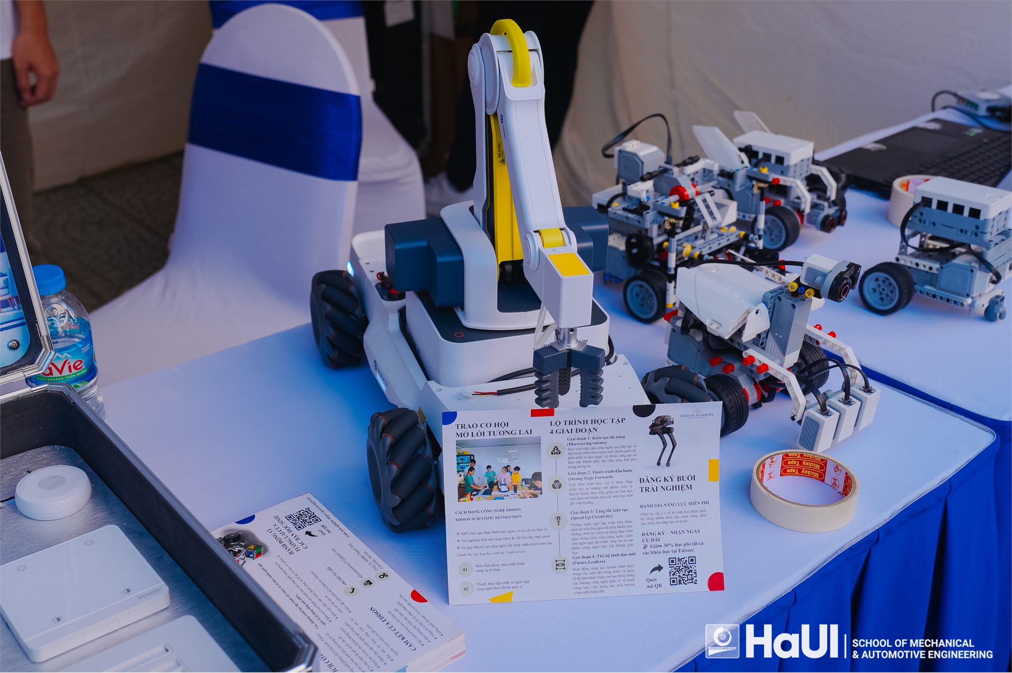 Sôi động tranh tài với chủ đề “Robot mini” và trưng bày các sản phẩm khoa học công nghệ tại Ngày hội kỹ thuật 2025