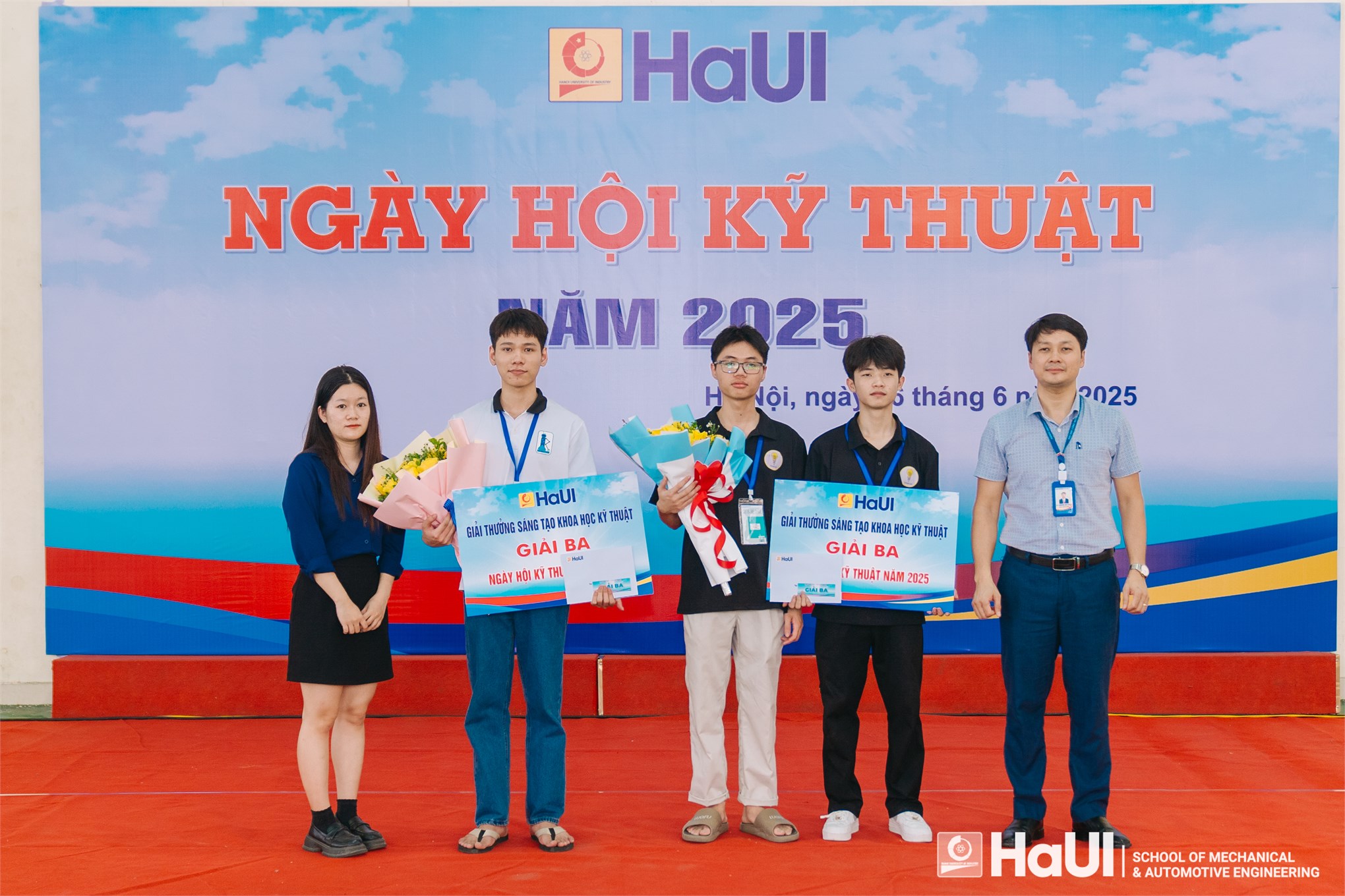 Sôi động tranh tài với chủ đề “Robot mini” và trưng bày các sản phẩm khoa học công nghệ tại Ngày hội kỹ thuật 2025