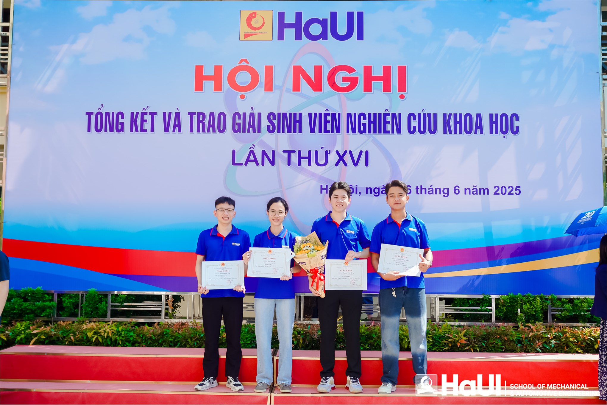 Tôn vinh thành tựu, ươm mầm sáng tạo tại hội nghị tổng kết và trao giải sinh viên nghiên cứu khoa học lần thứ XVI