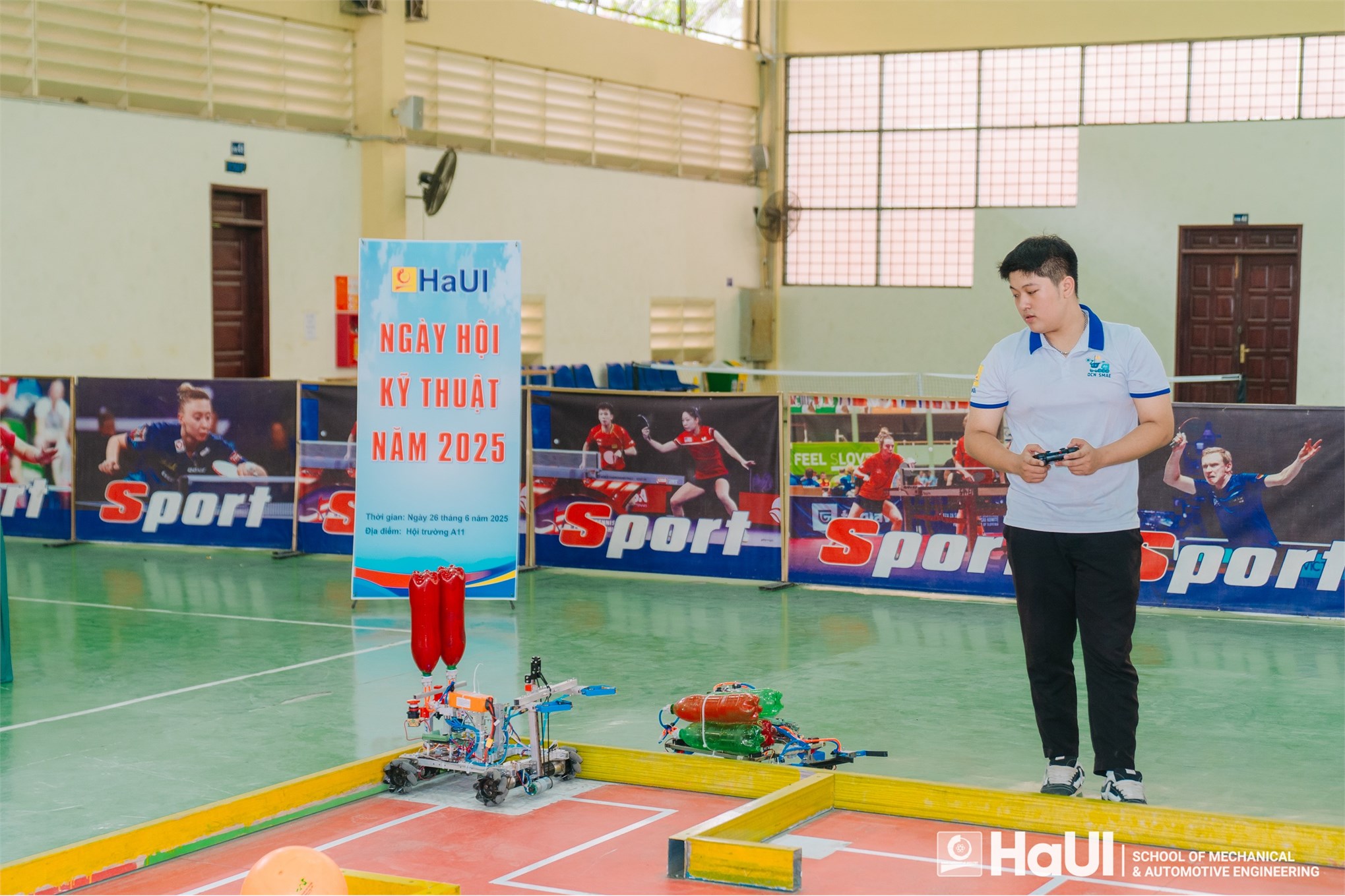 Sôi động tranh tài với chủ đề “Robot mini” và trưng bày các sản phẩm khoa học công nghệ tại Ngày hội kỹ thuật 2025