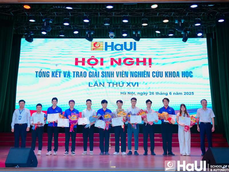 Tôn vinh thành tựu, ươm mầm sáng tạo tại hội nghị tổng kết và trao giải sinh viên nghiên cứu khoa học lần thứ XVI