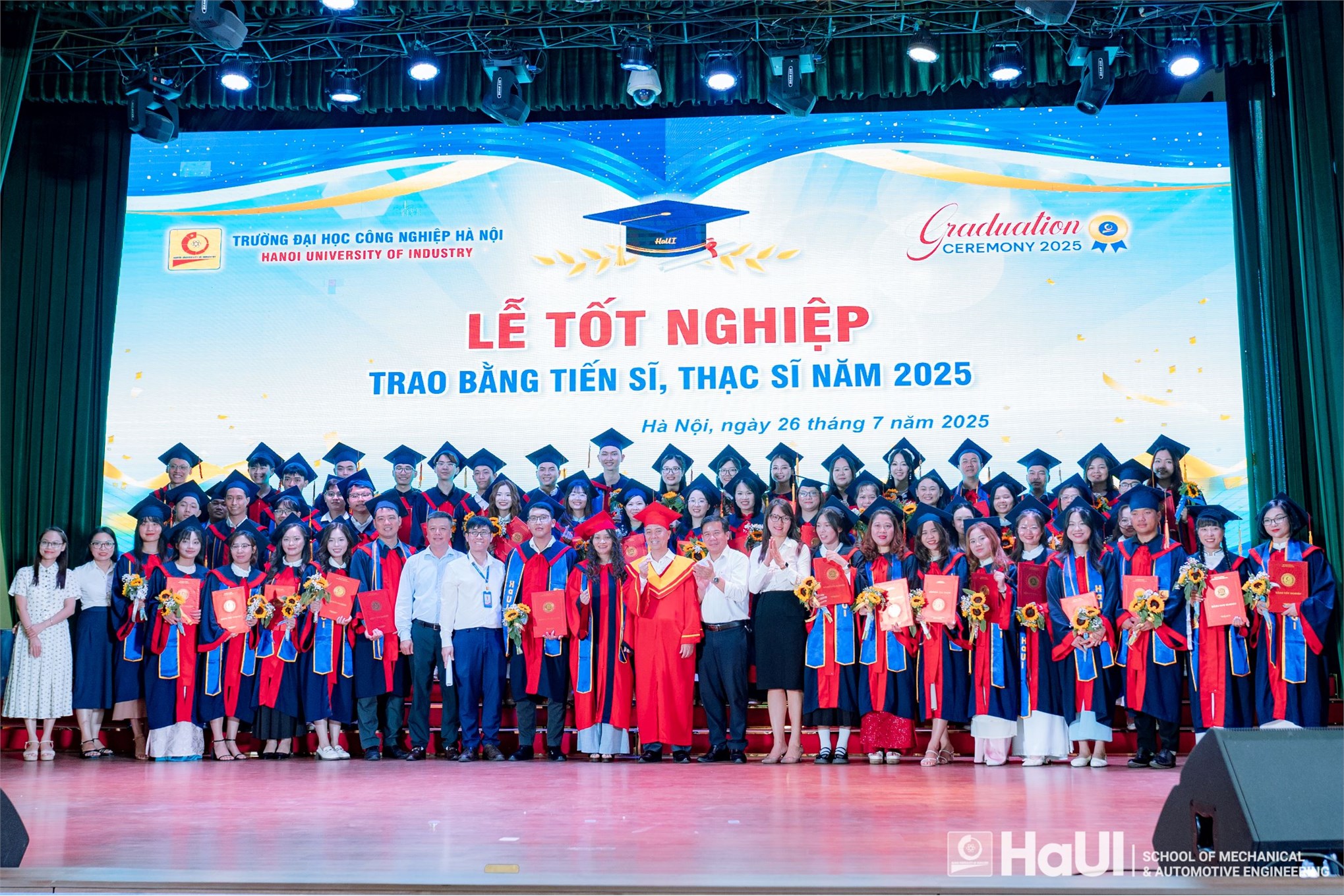 Tân thạc sĩ 2025 Trường Cơ khí – Ô tô: Nguồn nhân lực tinh hoa sẵn sàng cho cách mạng công nghiệp tương lai