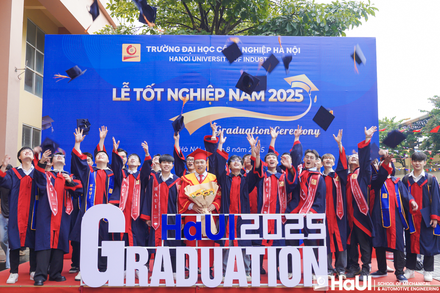 Hiệu trưởng Trường Cơ khí – Ô tô: Tri thức hôm nay là nền tảng nhưng sự học suốt đời mới là chìa khóa để các em đứng vững và tiến xa
