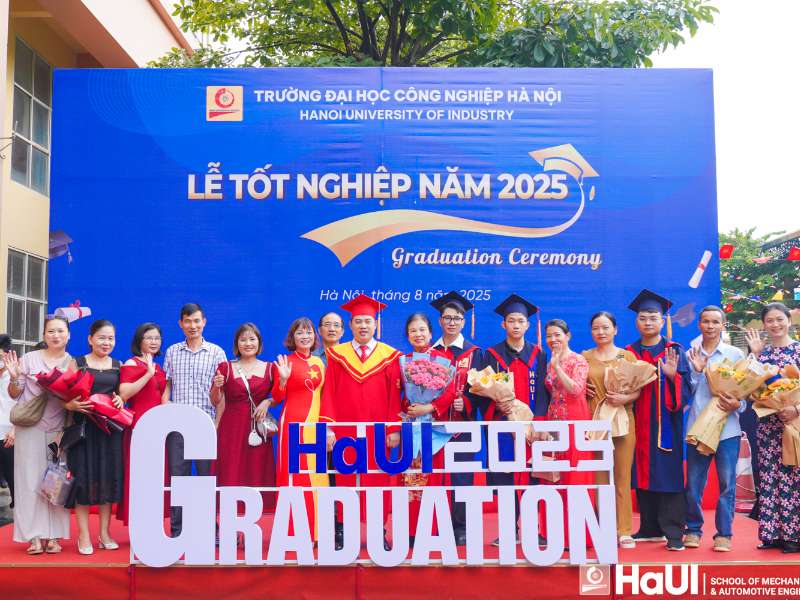Lễ tốt nghiệp 2025, Trường Cơ khí - Ô tô – Hành trình mới bắt đầu từ tri thức và đam mê
