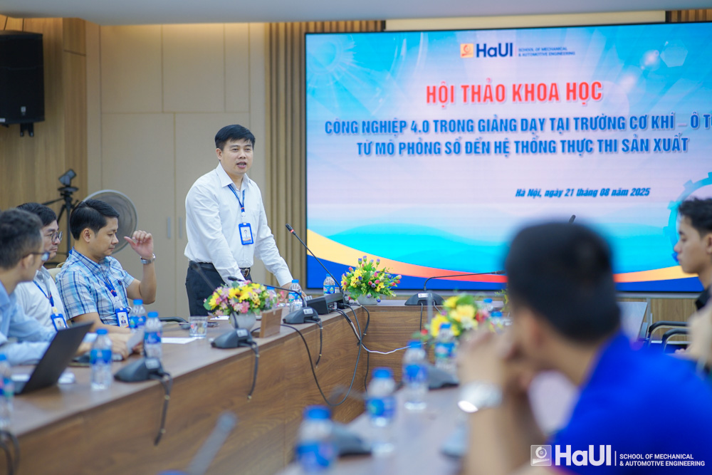 Hội thảo khoa học `Công nghiệp 4.0 trong giảng dạy tại Trường Cơ khí – Ô tô: Từ mô phỏng số đến hệ thống thực thi sản xuất`