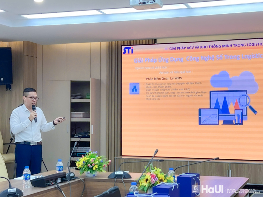 Hội thảo khoa học `Công nghiệp 4.0 trong giảng dạy tại Trường Cơ khí – Ô tô: Từ mô phỏng số đến hệ thống thực thi sản xuất`