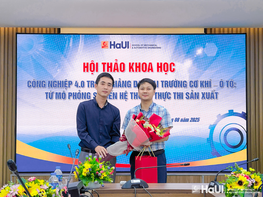 Hội thảo khoa học `Công nghiệp 4.0 trong giảng dạy tại Trường Cơ khí – Ô tô: Từ mô phỏng số đến hệ thống thực thi sản xuất`