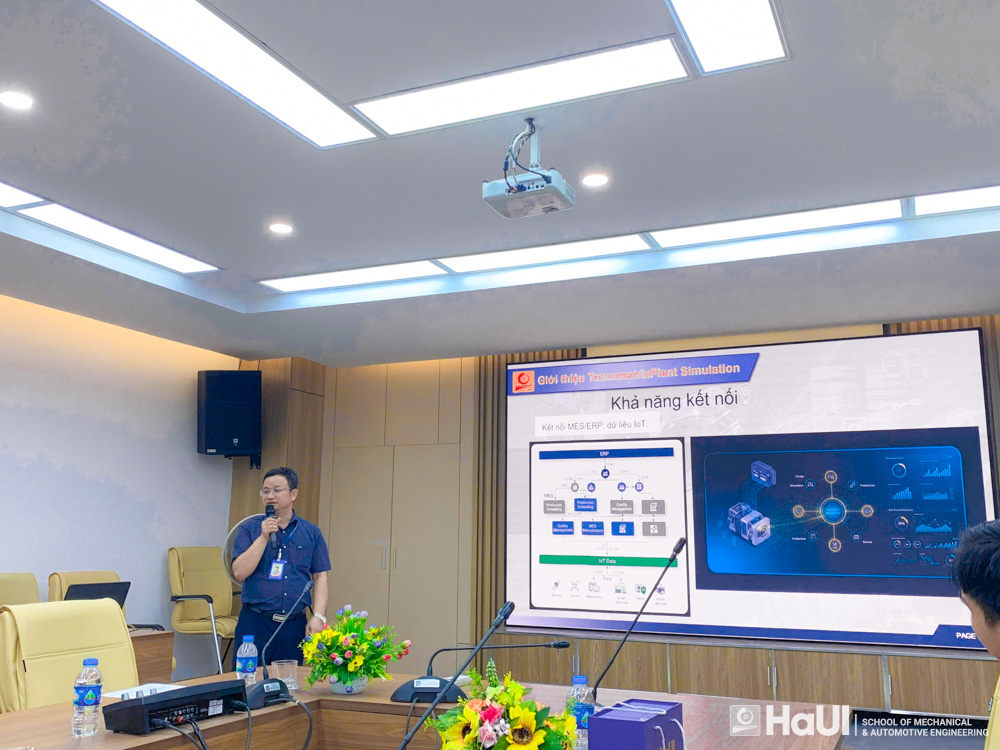 Hội thảo khoa học `Công nghiệp 4.0 trong giảng dạy tại Trường Cơ khí – Ô tô: Từ mô phỏng số đến hệ thống thực thi sản xuất`