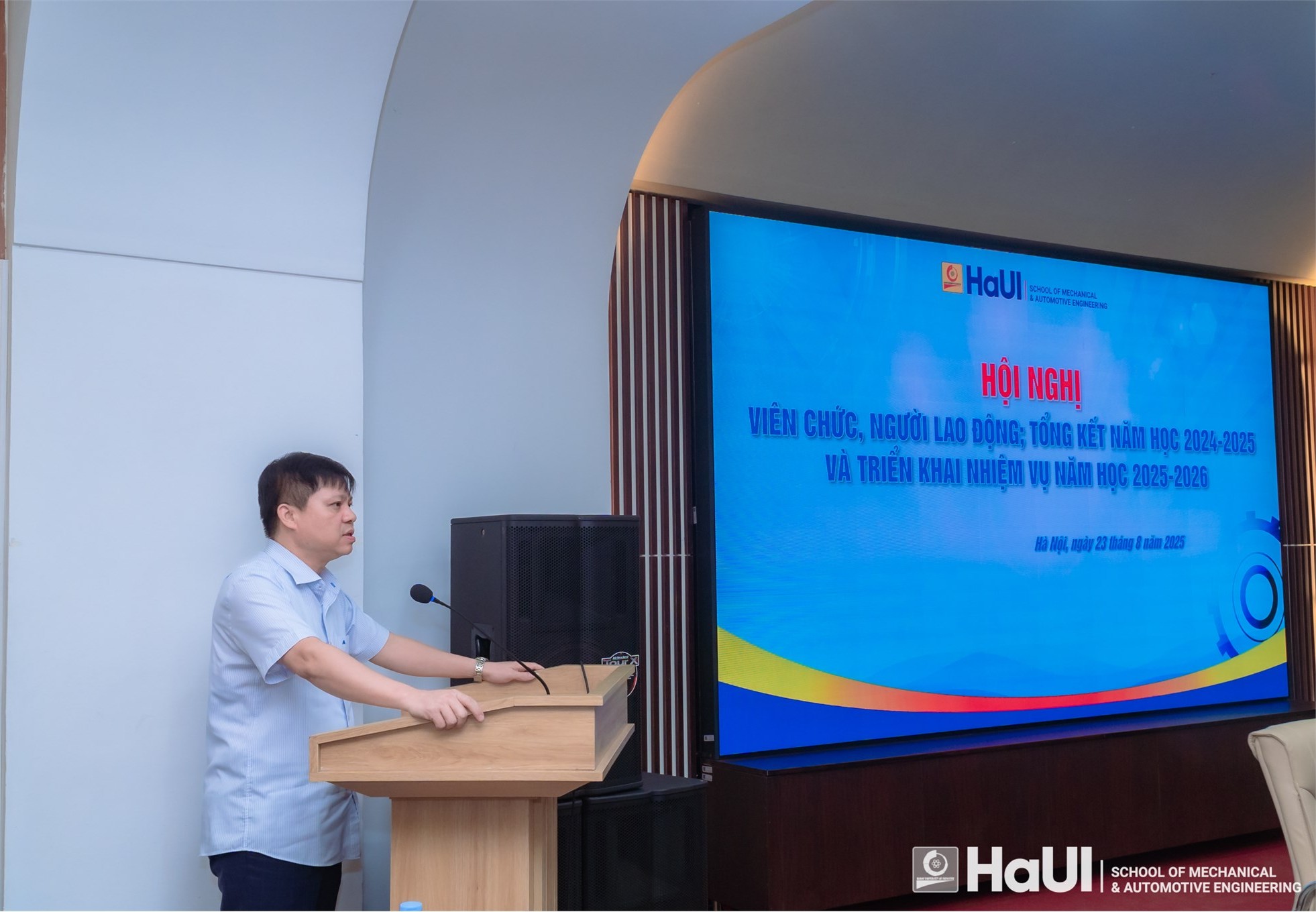 Hội nghị viên chức, người lao động Trường Cơ khí – Ô tô: đổi mới sáng tạo trong thời đại công nghiệp 4.0