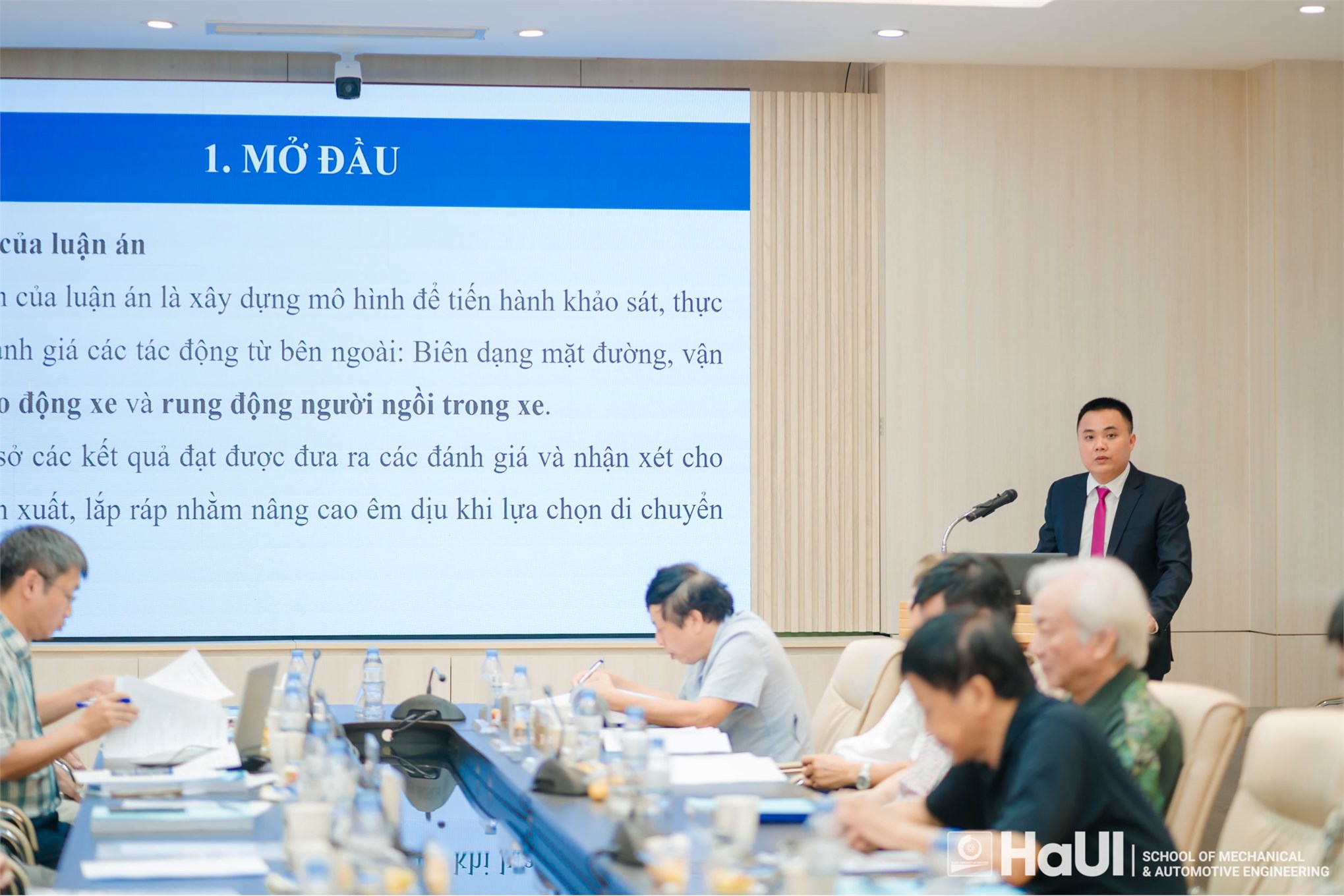 Bảo vệ Luận án Tiến sĩ cấp đơn vị chuyên môn cho nghiên cứu sinh Lê Duy Long ngành Kỹ thuật cơ khí động lực