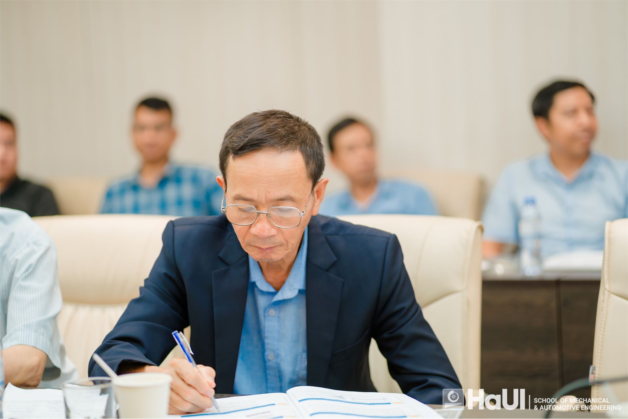 Bảo vệ Luận án Tiến sĩ cấp đơn vị chuyên môn cho nghiên cứu sinh Lê Duy Long ngành Kỹ thuật cơ khí động lực