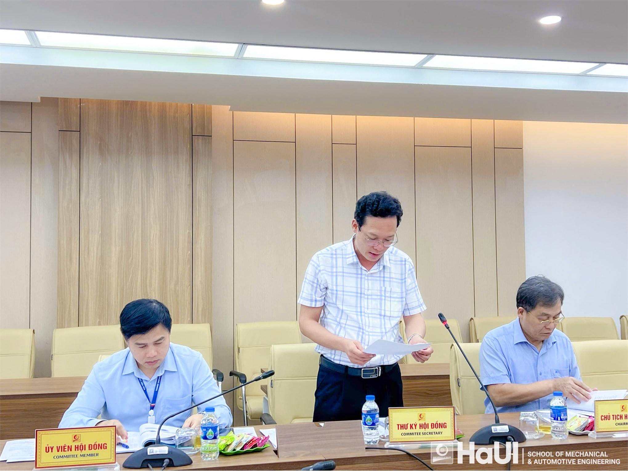 NCS Nguyễn Hồng Tiến bảo vệ thành công luận án tiến sĩ cấp đơn vị