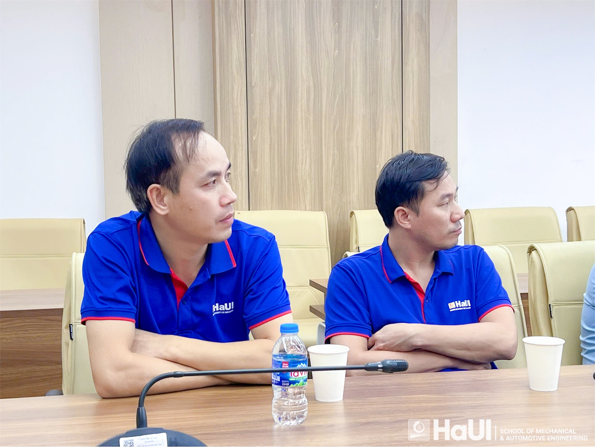 NCS Nguyễn Hồng Tiến bảo vệ thành công luận án tiến sĩ cấp đơn vị