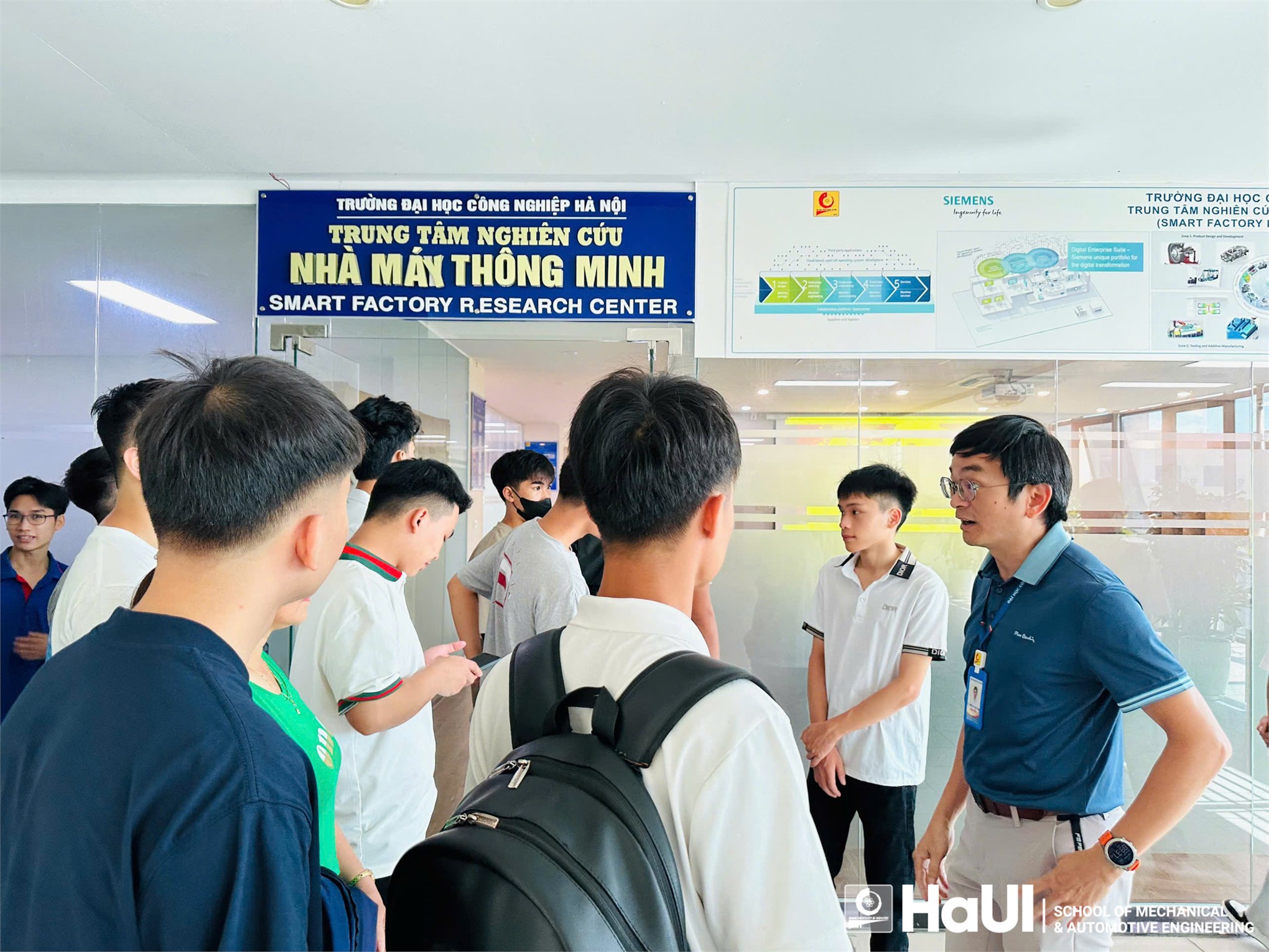 Rộn ràng chào đón tân sinh viên K20 - Năm học mới khởi đầu cho một hành trình bứt phá