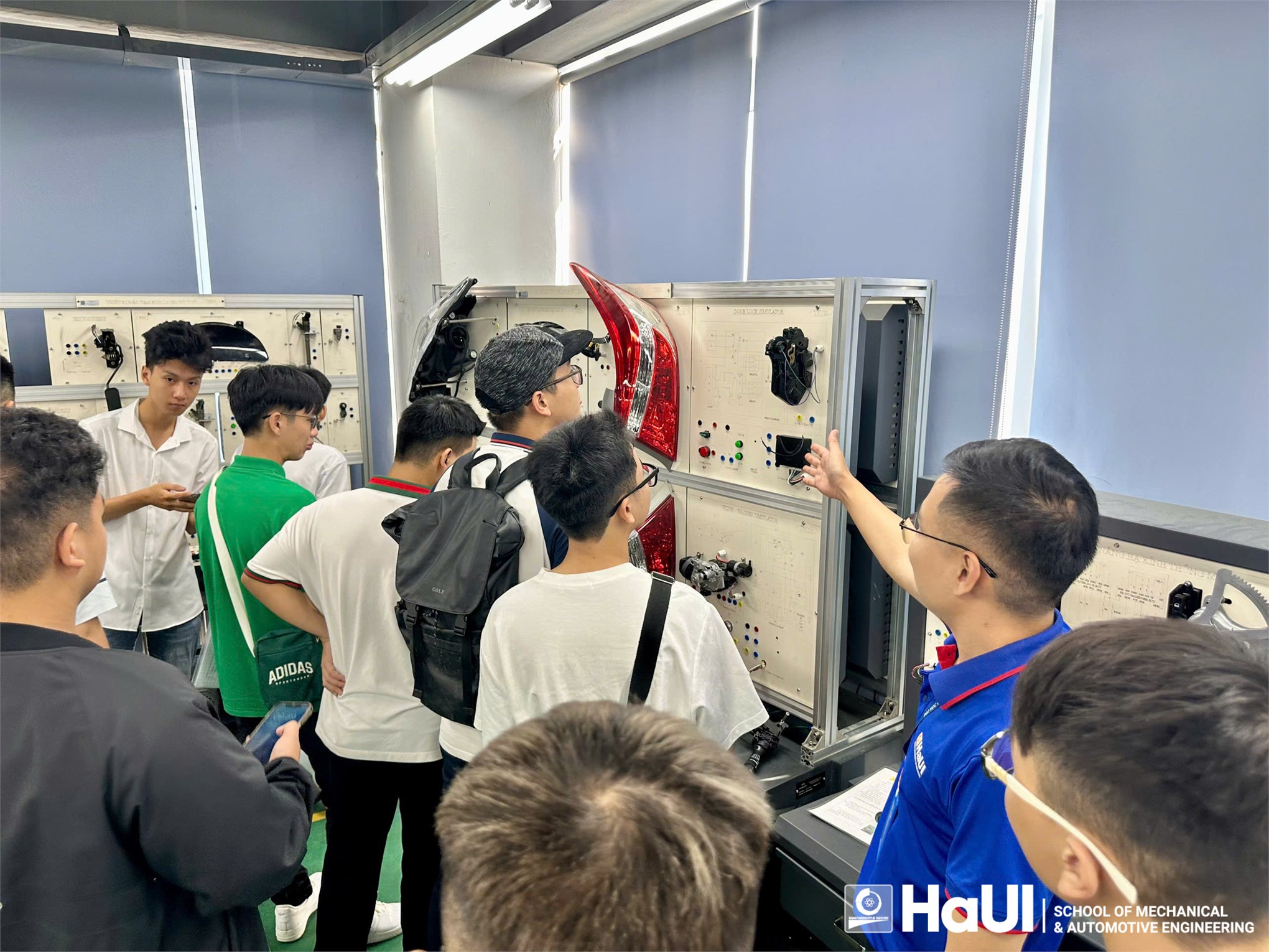Rộn ràng chào đón tân sinh viên K20 - Năm học mới khởi đầu cho một hành trình bứt phá