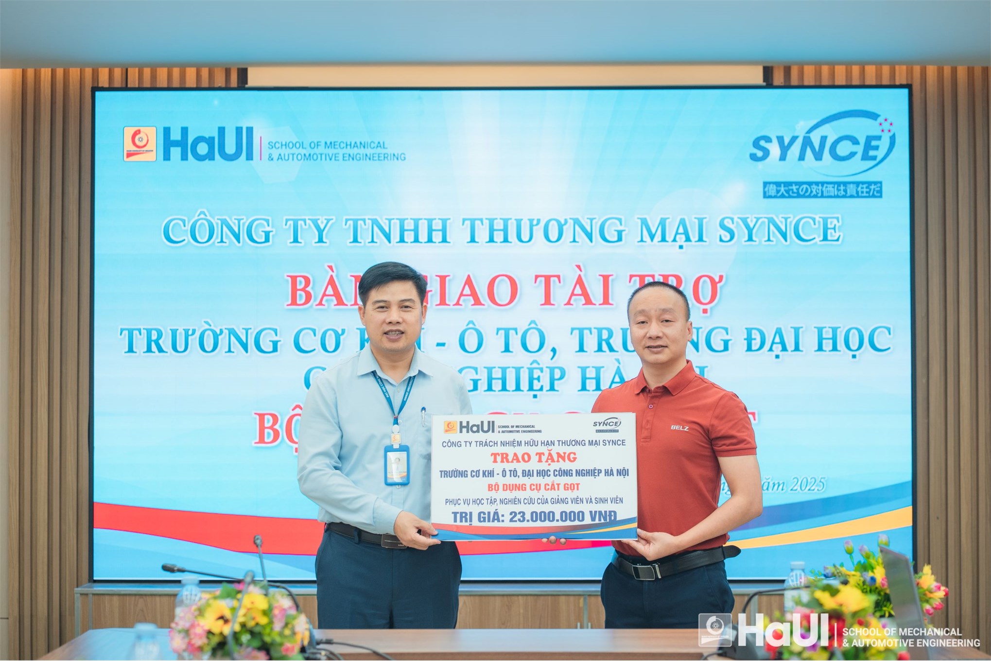 Công ty TNHH Synce tài trợ bộ dụng cụ cắt gọt cho Trường Cơ khí - Ô tô