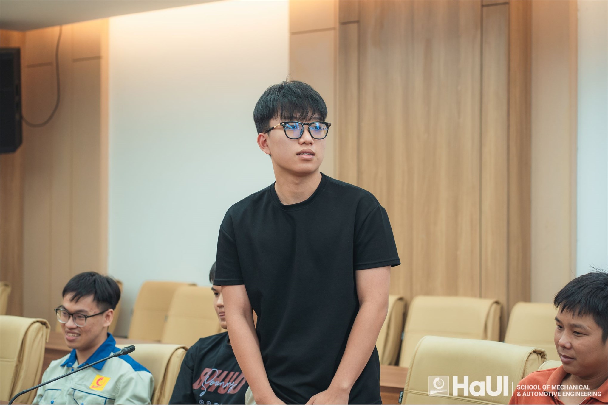 Công ty TNHH Synce tài trợ bộ dụng cụ cắt gọt cho Trường Cơ khí - Ô tô