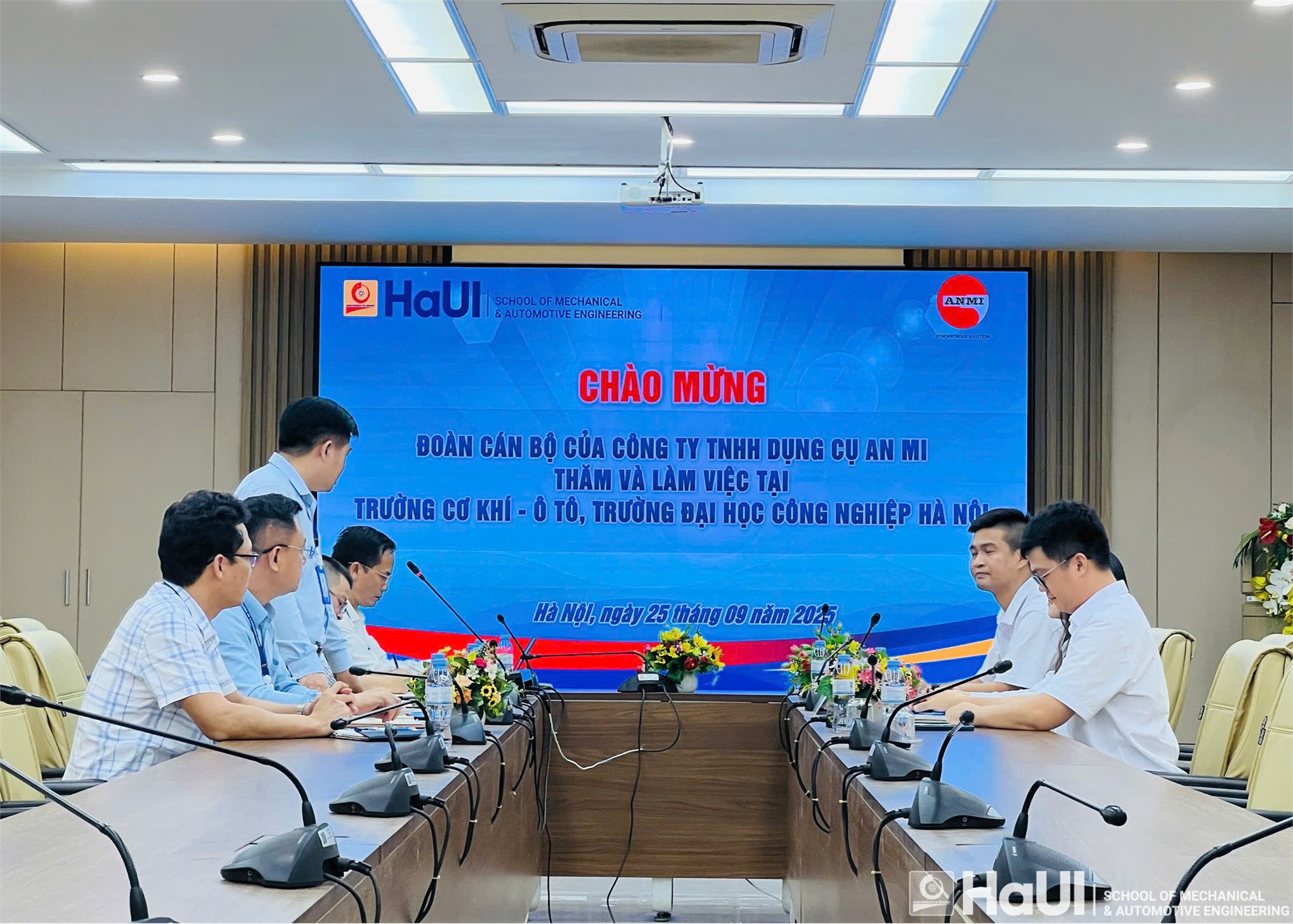 Trường Cơ khí – Ô tô hợp tác chiến lược với Công ty TNHH Dụng cụ An Mi, hướng tới xây dựng Trung tâm Nghiên cứu ứng dụng dụng cụ cắt