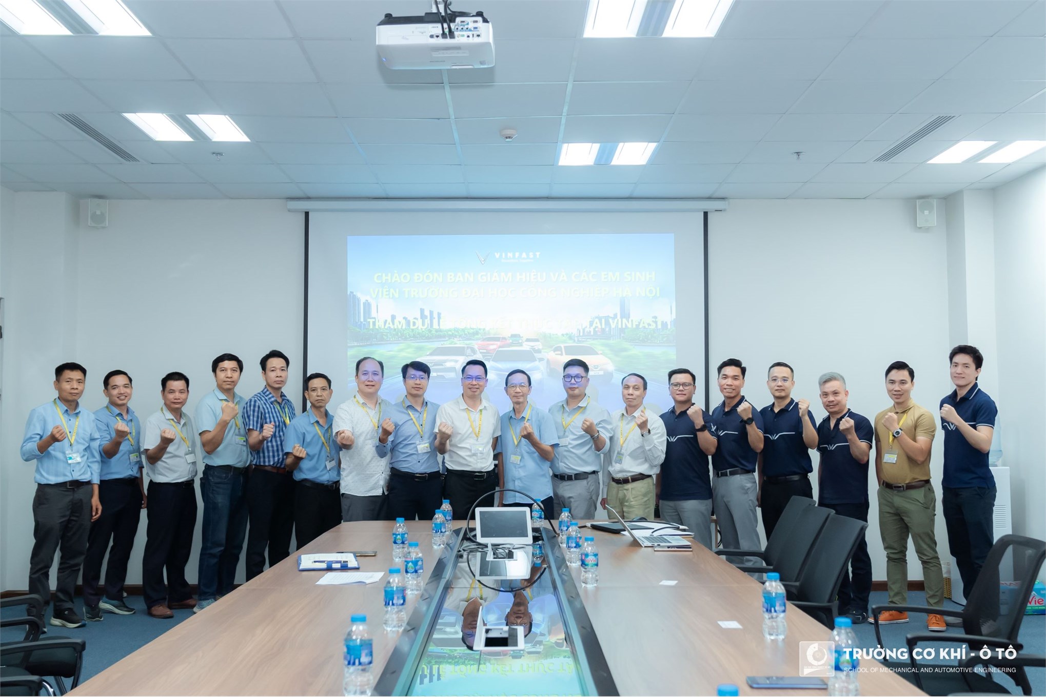 Students of the School of Mechanical and Automotive Engineering recruited by VinFast before graduation