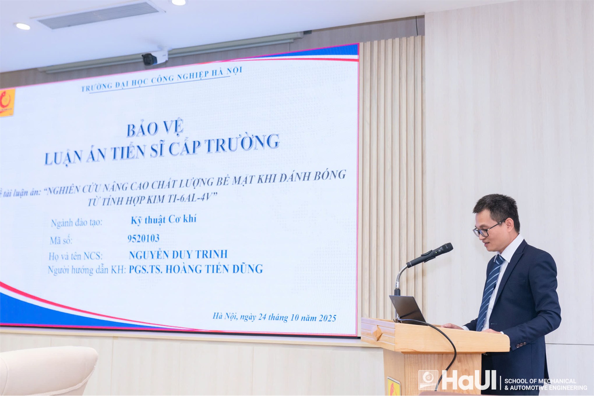 NCS Nguyễn Duy Trinh bảo vệ thành công luận án tiến sĩ cấp Trường