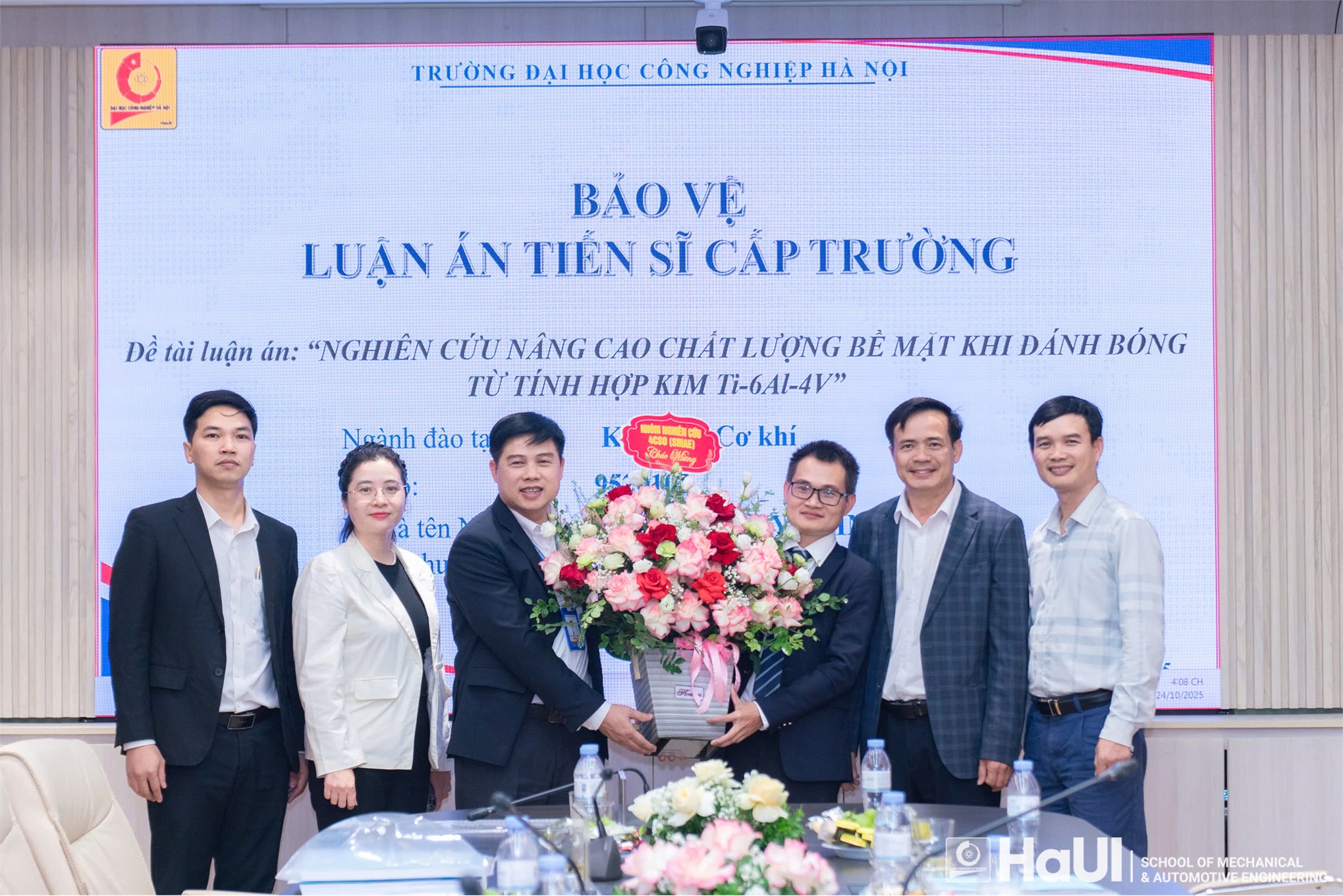 NCS Nguyễn Duy Trinh bảo vệ thành công luận án tiến sĩ cấp Trường