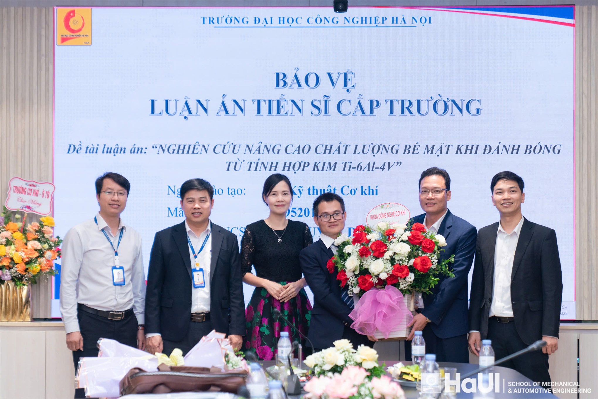 NCS Nguyễn Duy Trinh bảo vệ thành công luận án tiến sĩ cấp Trường