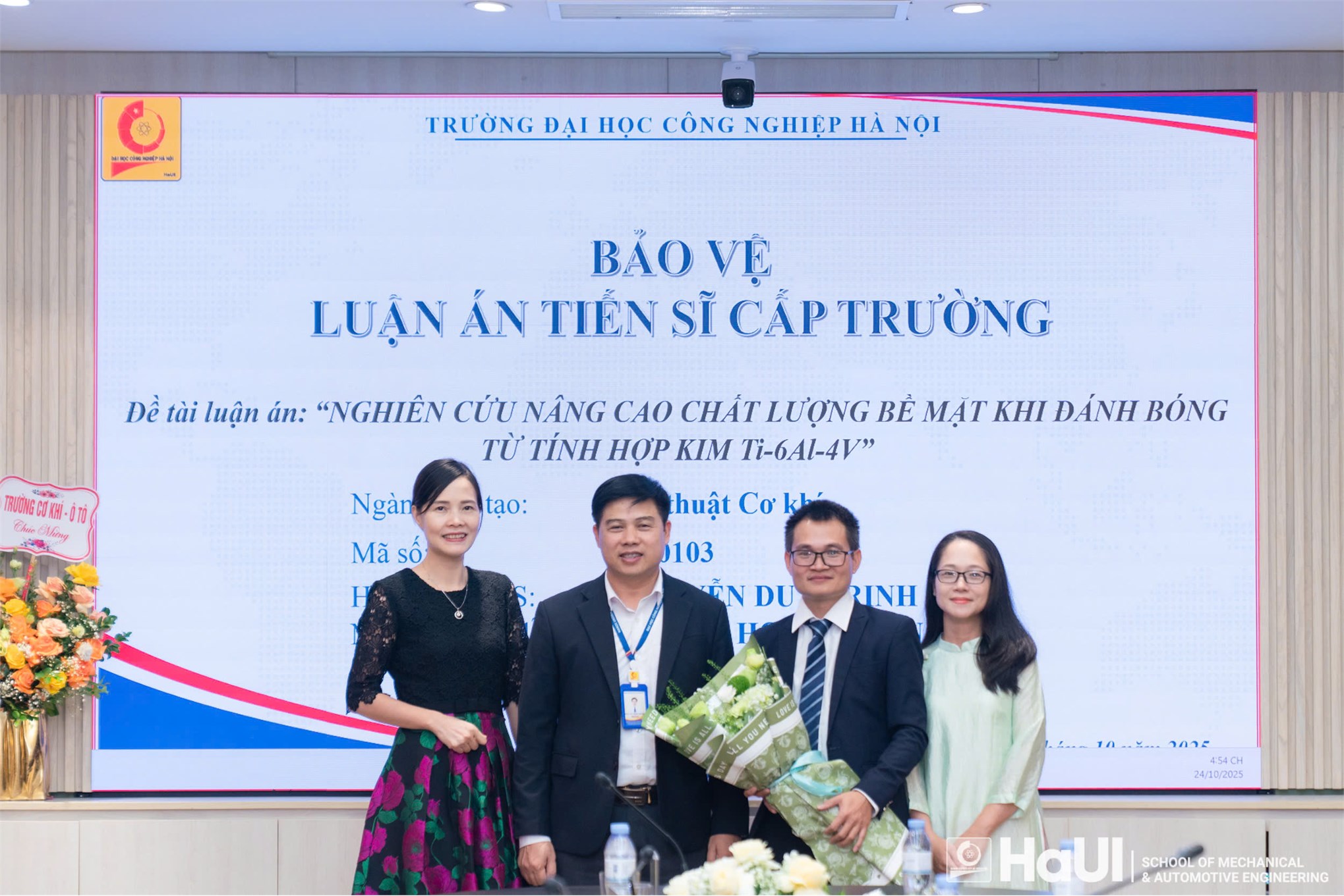 NCS Nguyễn Duy Trinh bảo vệ thành công luận án tiến sĩ cấp Trường