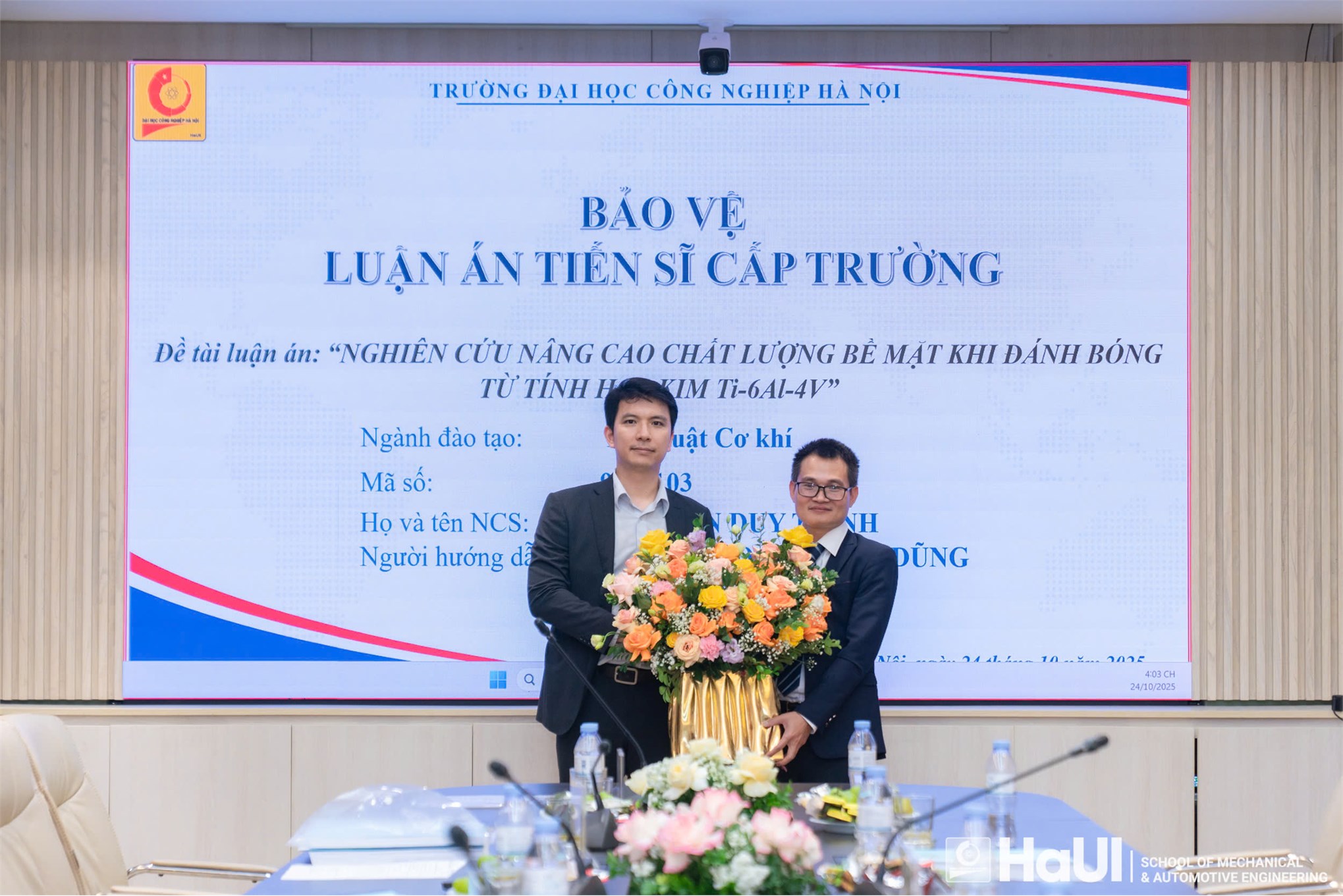 NCS Nguyễn Duy Trinh bảo vệ thành công luận án tiến sĩ cấp Trường