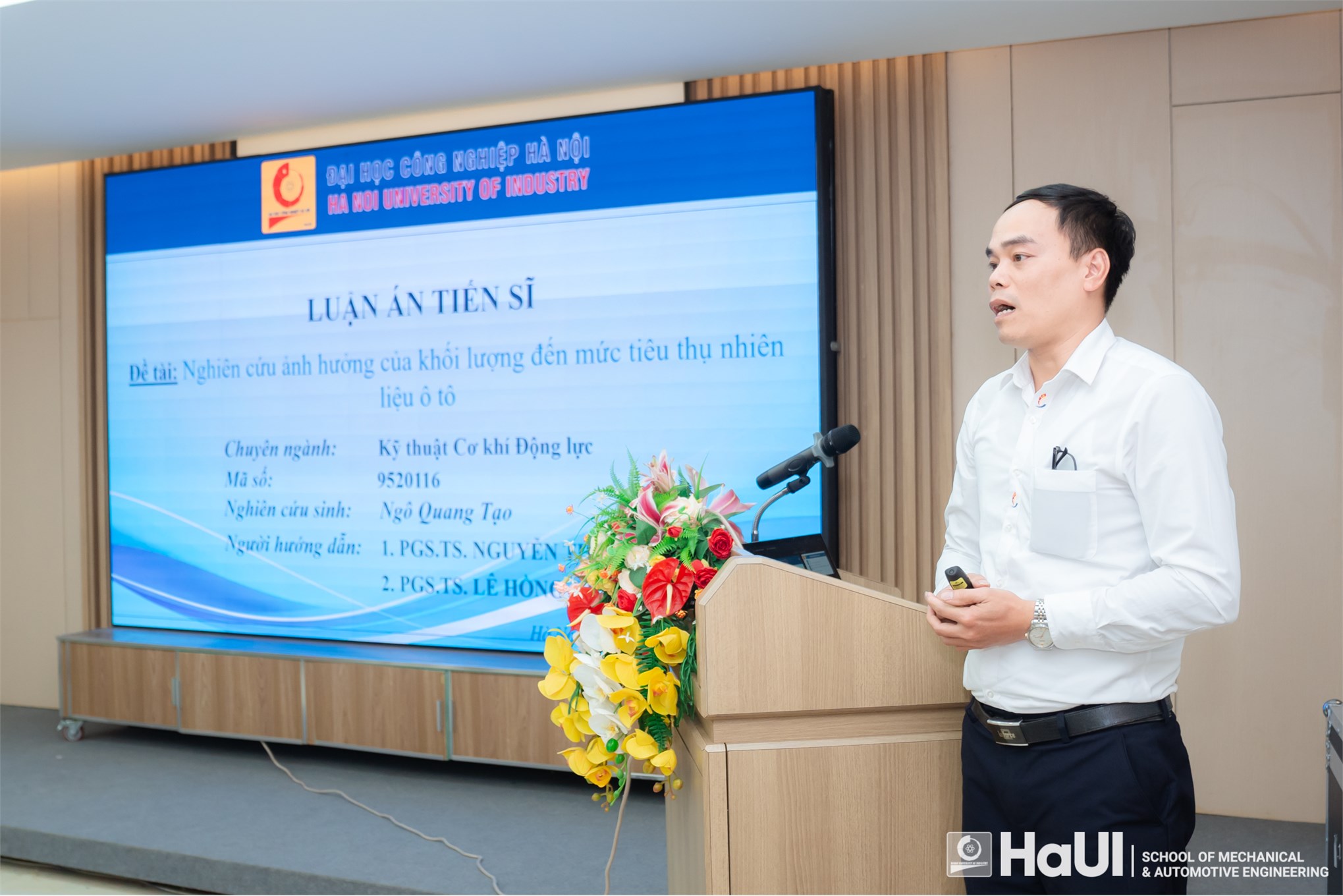 Nghiên cứu sinh Ngô Quang Tạo bảo vệ thành công luận án tiến sĩ cấp đơn vị chuyên môn