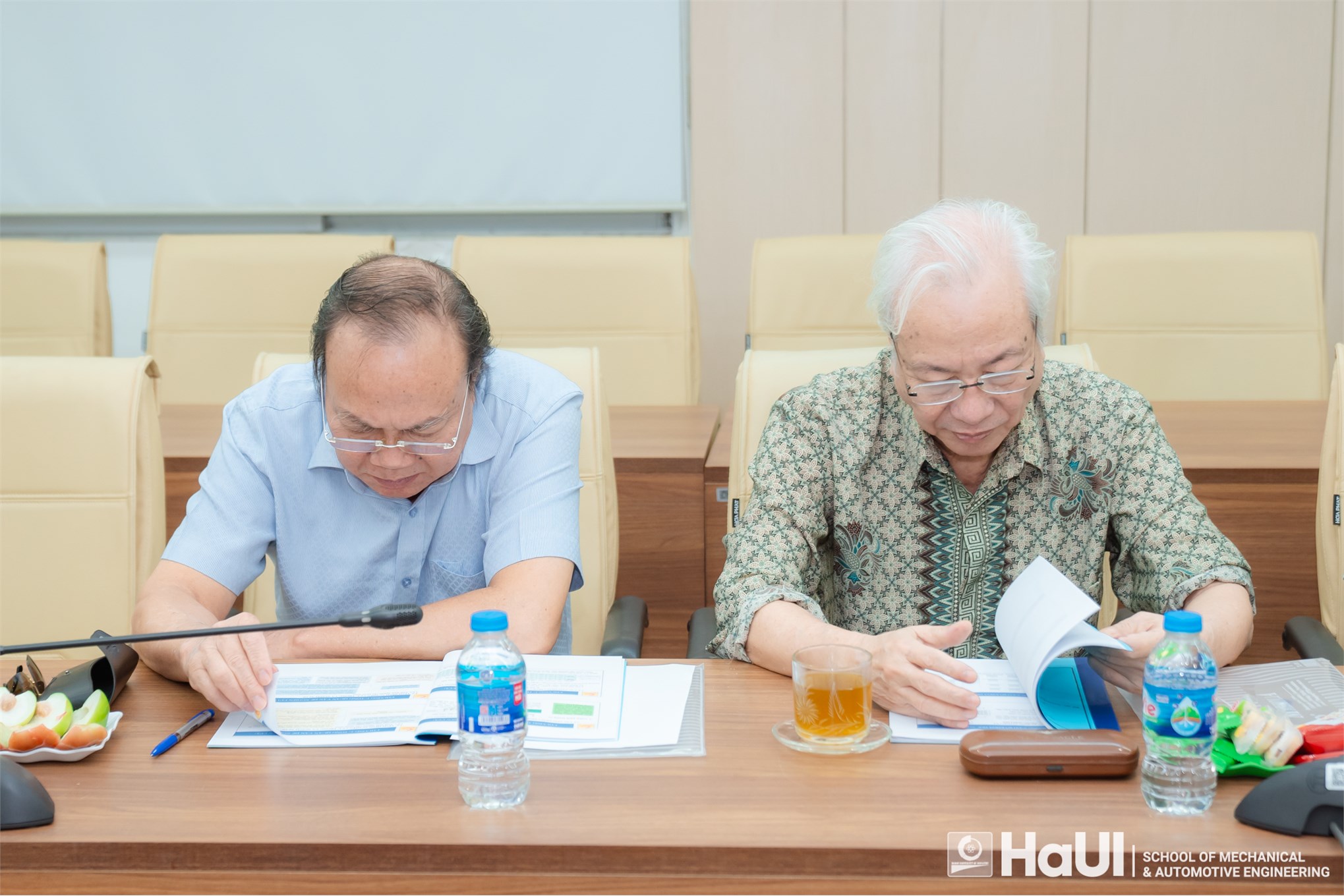 Nghiên cứu sinh Ngô Quang Tạo bảo vệ thành công luận án tiến sĩ cấp đơn vị chuyên môn