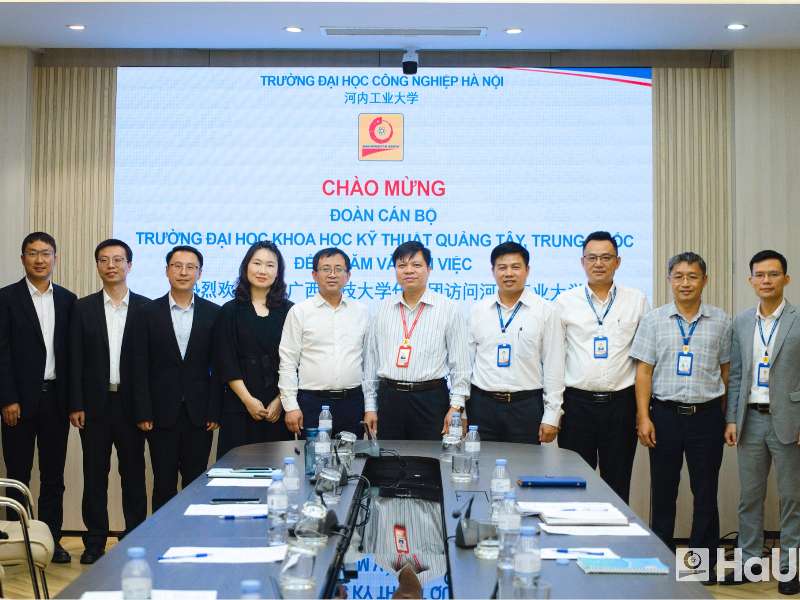 HaUI enhances international collaboration in training for new energy vehicle technology