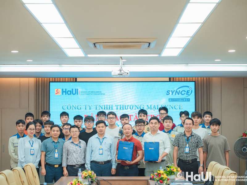 Synce Trading Co., Ltd donated a set of cutting tools to the School of Mechanical and Automotive Engineering