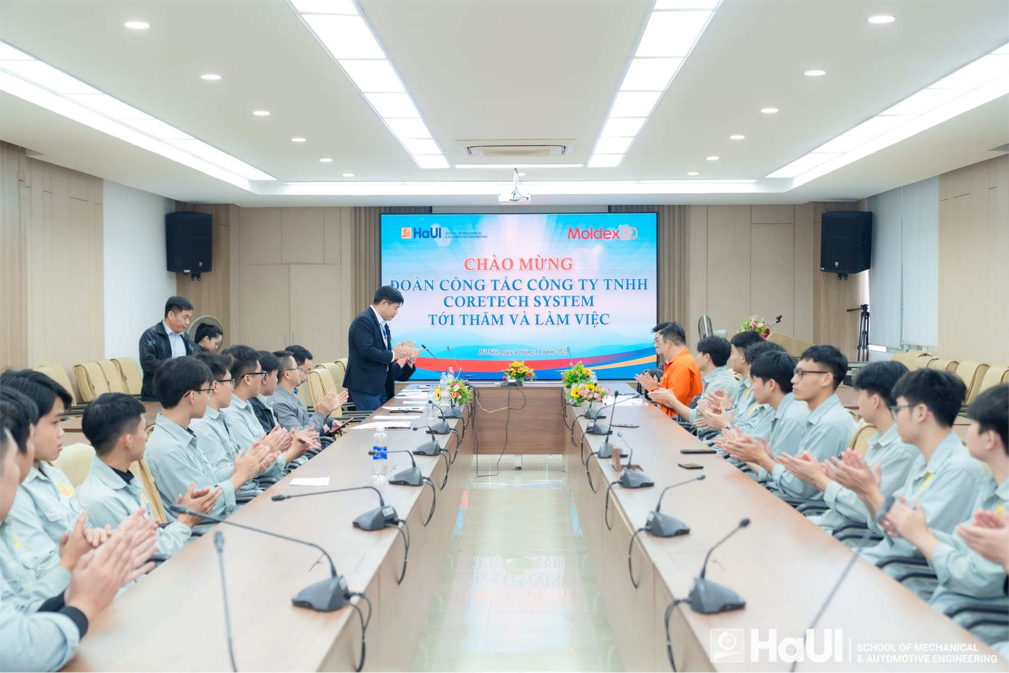 Trường Cơ khí – Ô tô tiếp nhận tài trợ phần mềm Moldex 3D trị giá 3,9 triệu USD từ Coretech System
