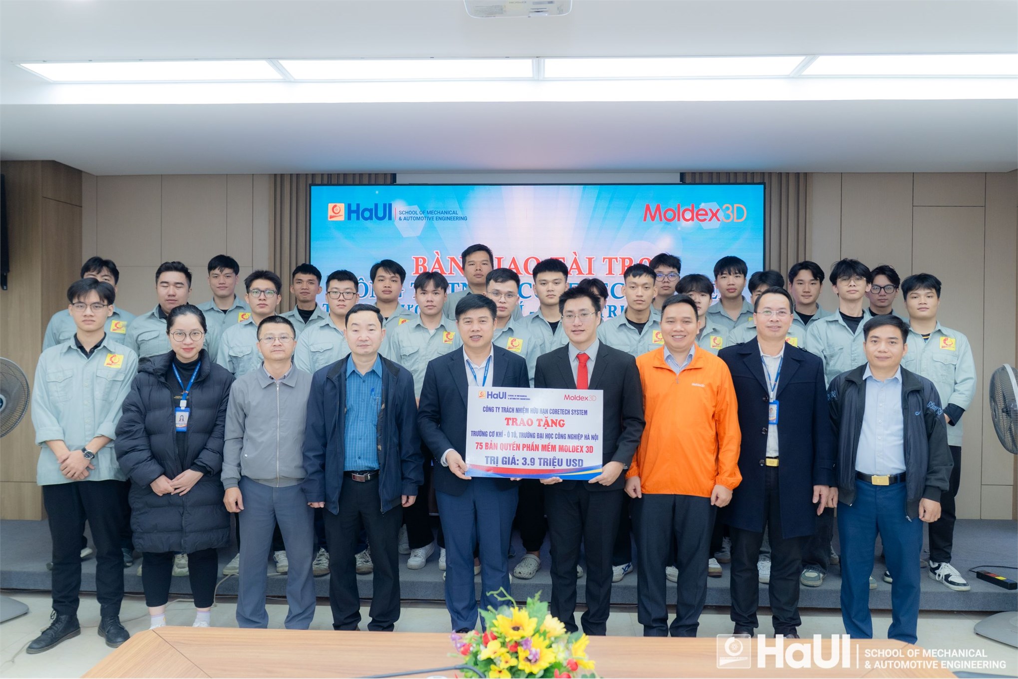 Trường Cơ khí – Ô tô tiếp nhận tài trợ phần mềm Moldex 3D trị giá 3,9 triệu USD từ Coretech System