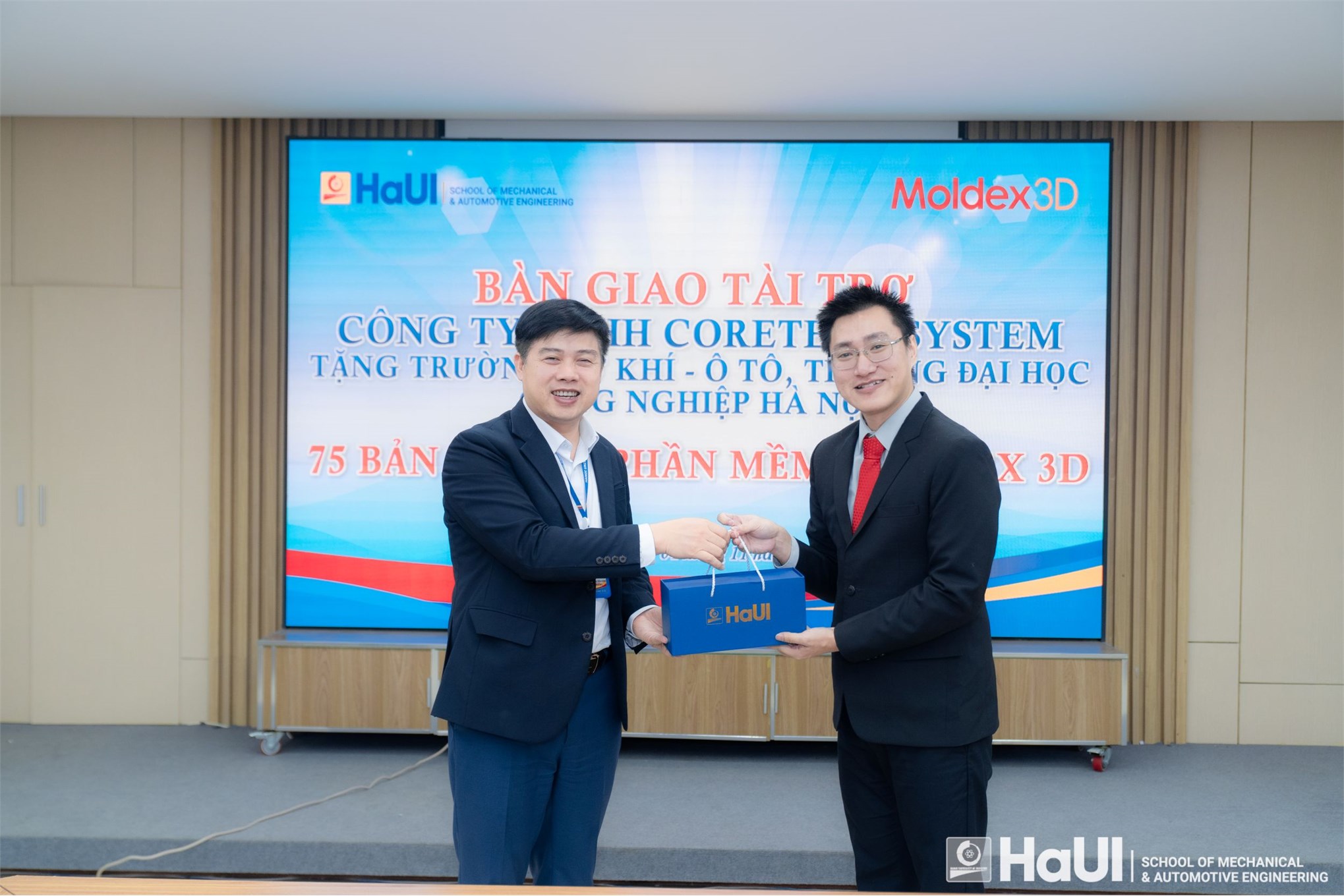 Trường Cơ khí – Ô tô tiếp nhận tài trợ phần mềm Moldex 3D trị giá 3,9 triệu USD từ Coretech System