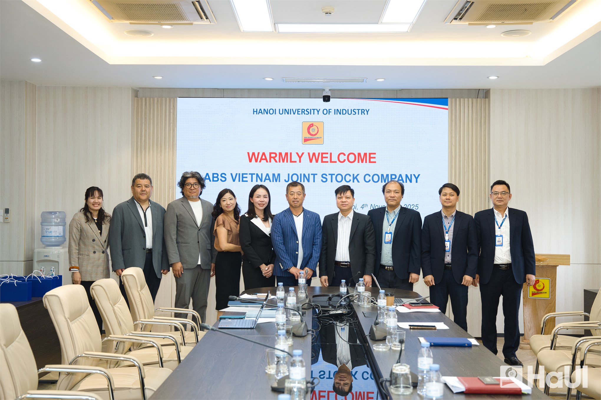 Doanh nghiệp Nhật Bản tìm kiếm nhân sự ngành cơ khí, ô tô và điện - điện tử tại HaUI