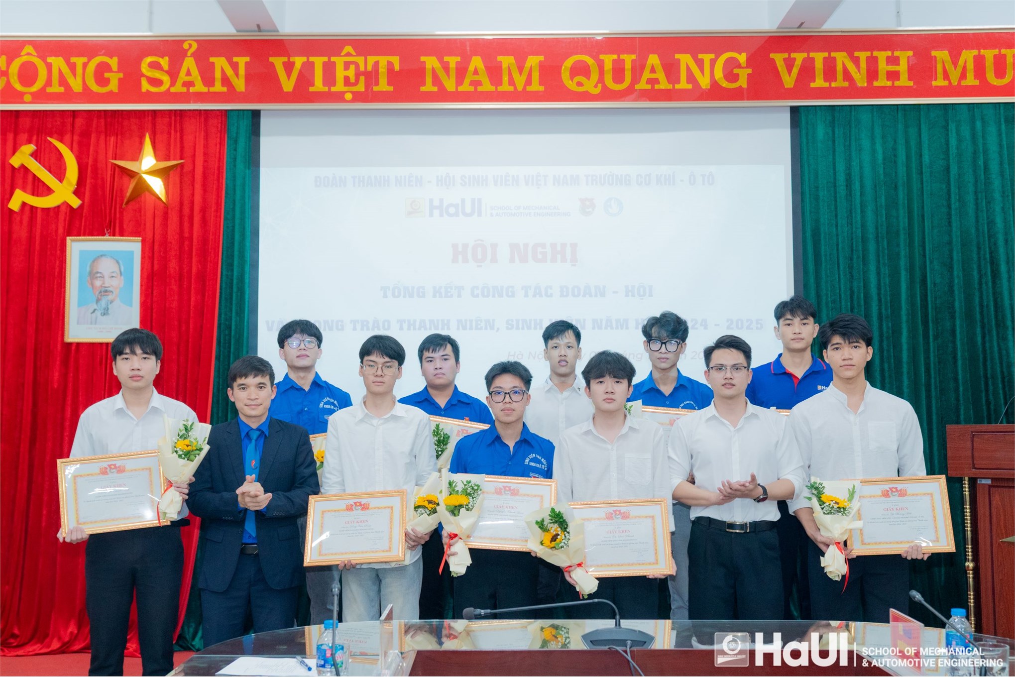 Hội nghị tổng kết Công tác Đoàn và phong trào thanh niên, sinh viên Trường Cơ khí – Ô tô năm học 2024-2025