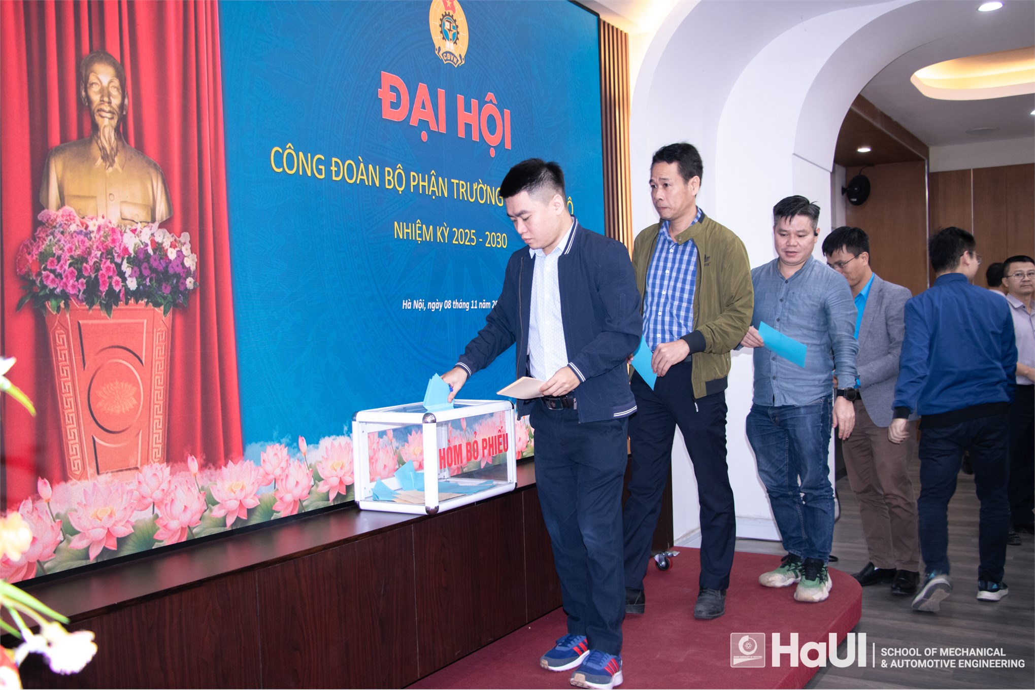 Đại hội Công đoàn bộ phận Trường Cơ khí – Ô tô, nhiệm kỳ 2025-2030: Tiên phong cùng Nhà trường xây dựng đội ngũ vững mạnh và Đại học đổi mới sáng tạo